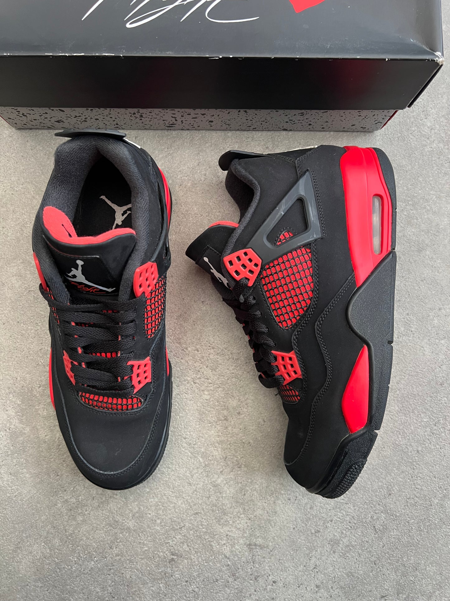 Jordan 4 Red Thunder (Pre-Loved)
