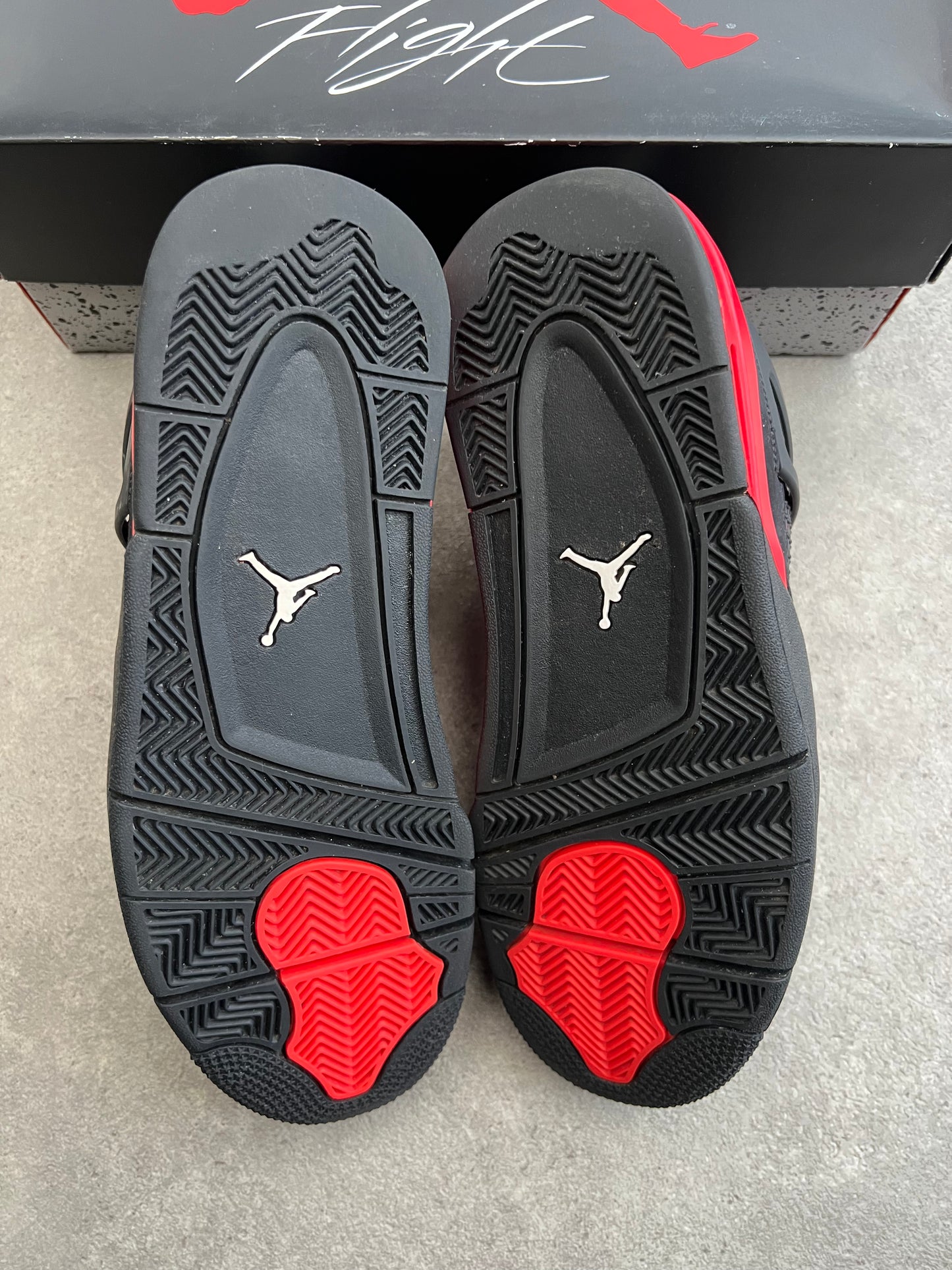 Jordan 4 Red Thunder (Pre-Loved)