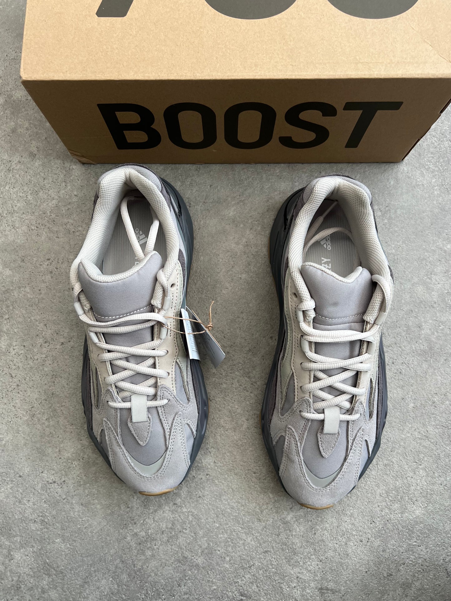 Yeezy 700 V2 Tephra