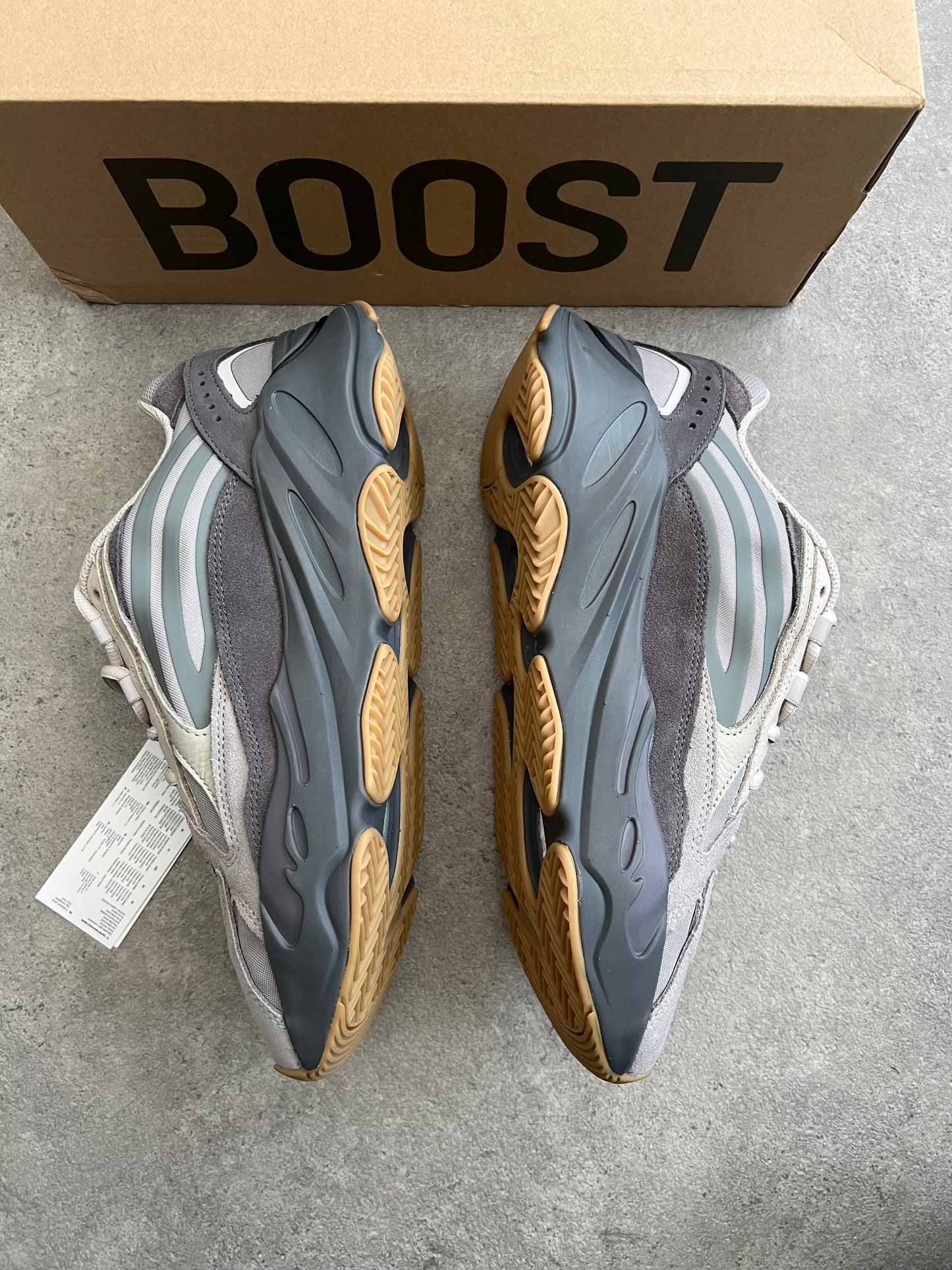 Yeezy 700 V2 Tephra
