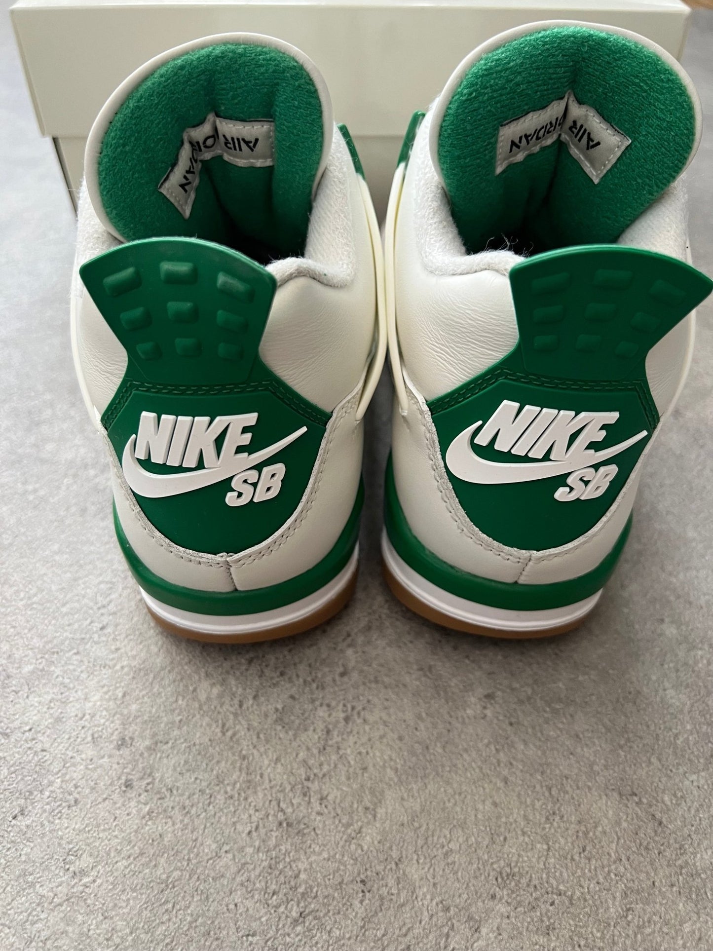 Jordan 4 Pine Green SB (Pre - loved) - Heat Providers