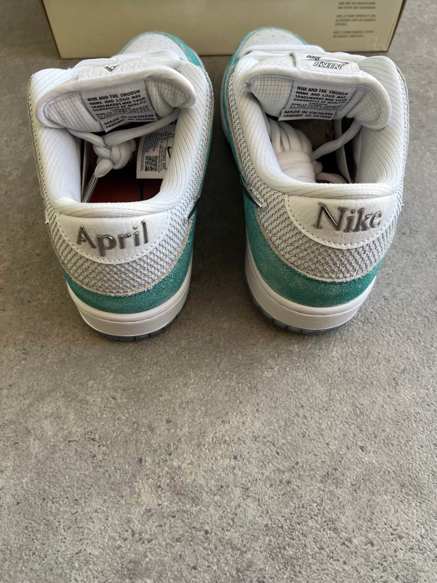 Nike - Dunk Low SB April Skateboards - Heat Providers
