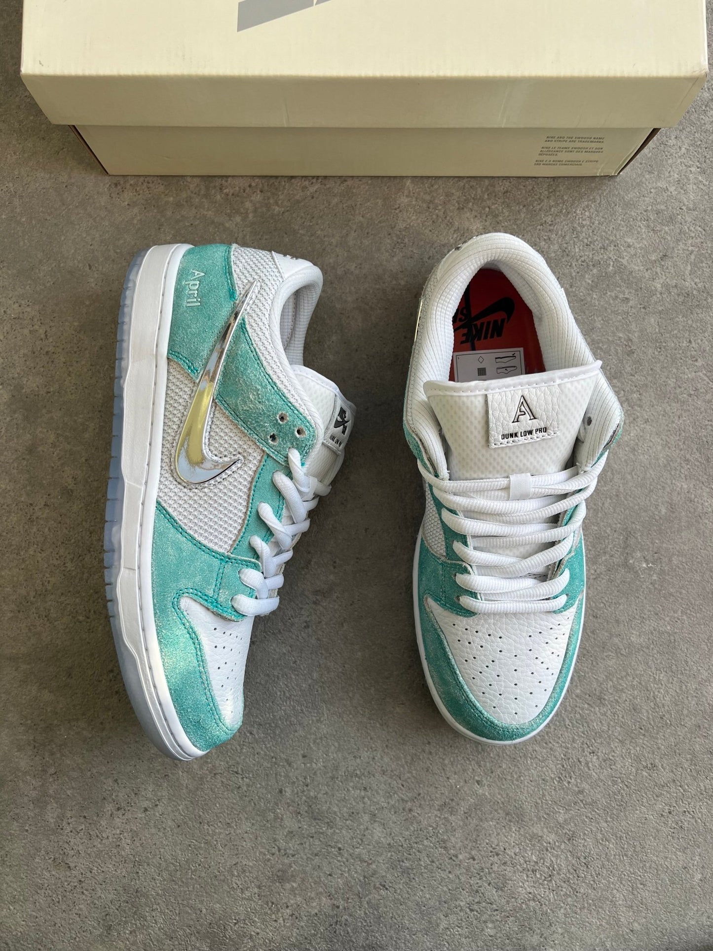 Nike - Dunk Low SB April Skateboards - Heat Providers