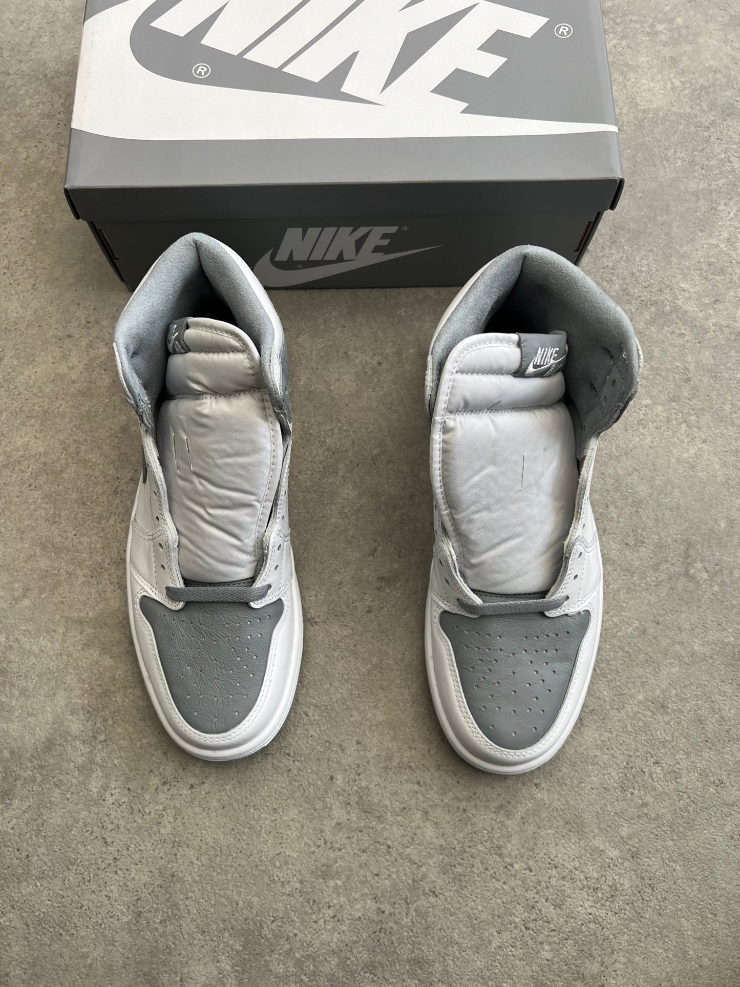Nike - Jordan 1 High Stealth - Heat Providers