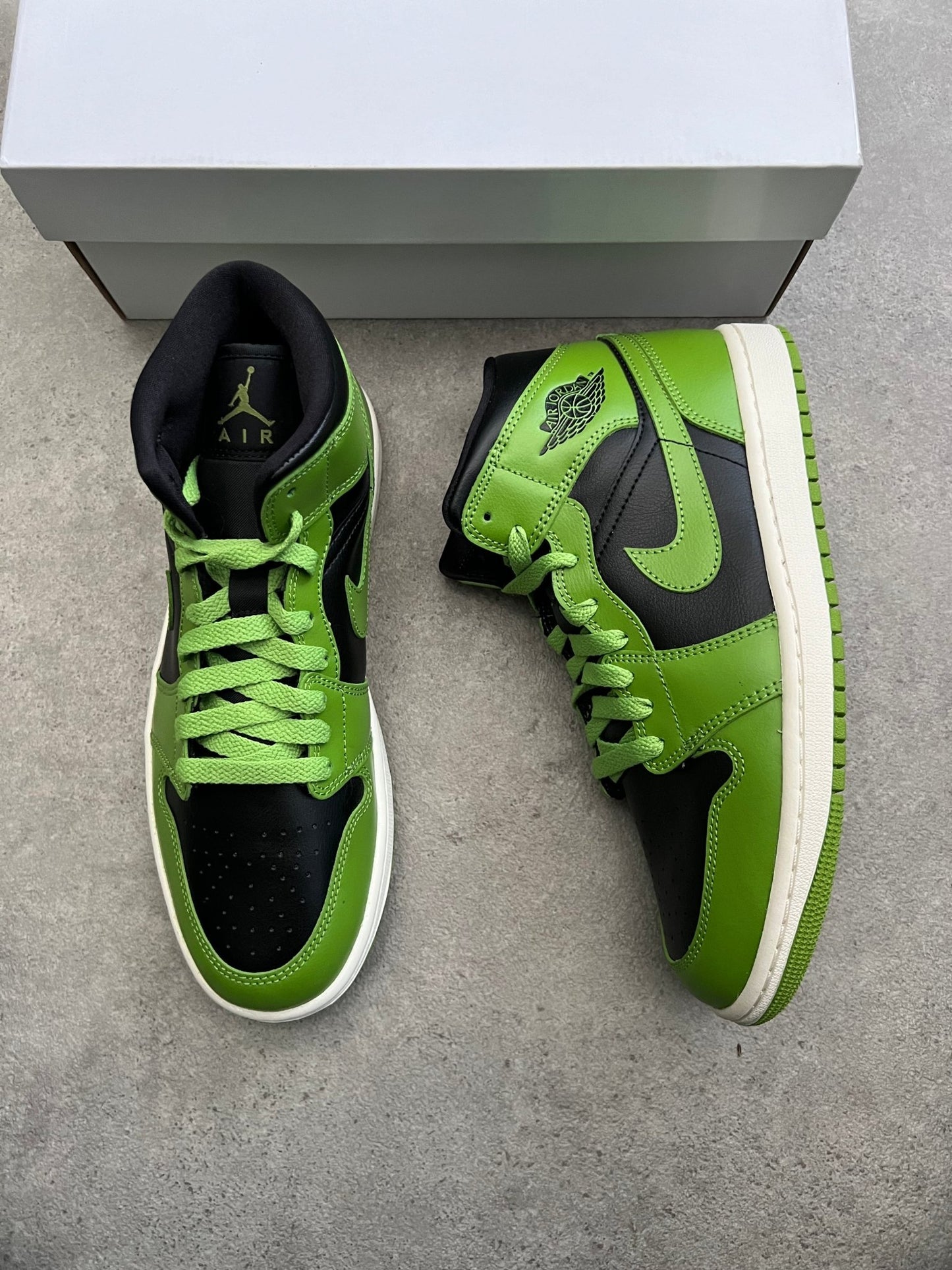 Nike - Jordan 1 Mid Altitude Green (W) - Heat Providers