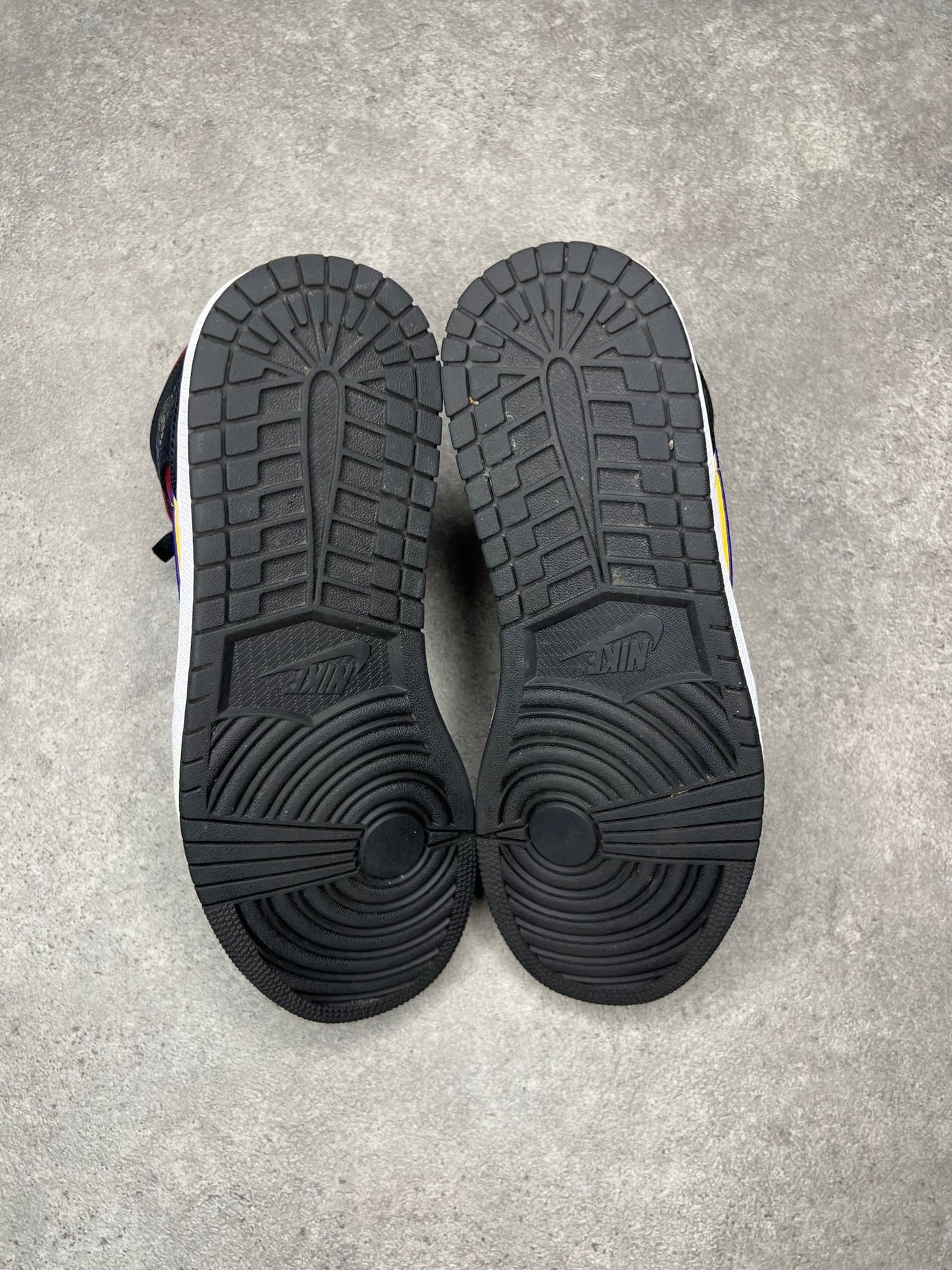 Nike - Jordan 1 Mid Lakers Top 3 (Pre - Loved) - Heat Providers