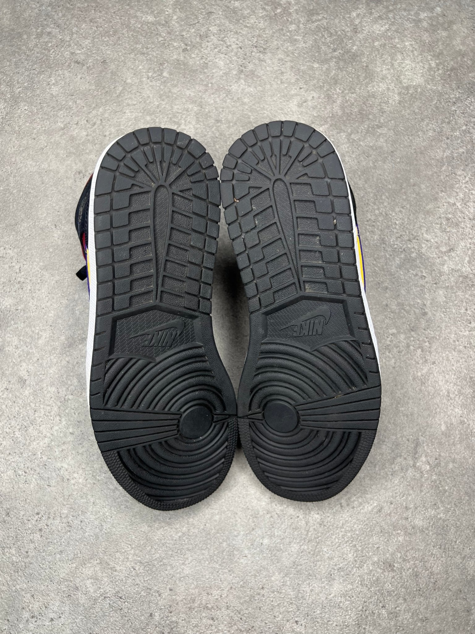 Nike - Jordan 1 Mid Lakers Top 3 (Pre - Loved) - Heat Providers