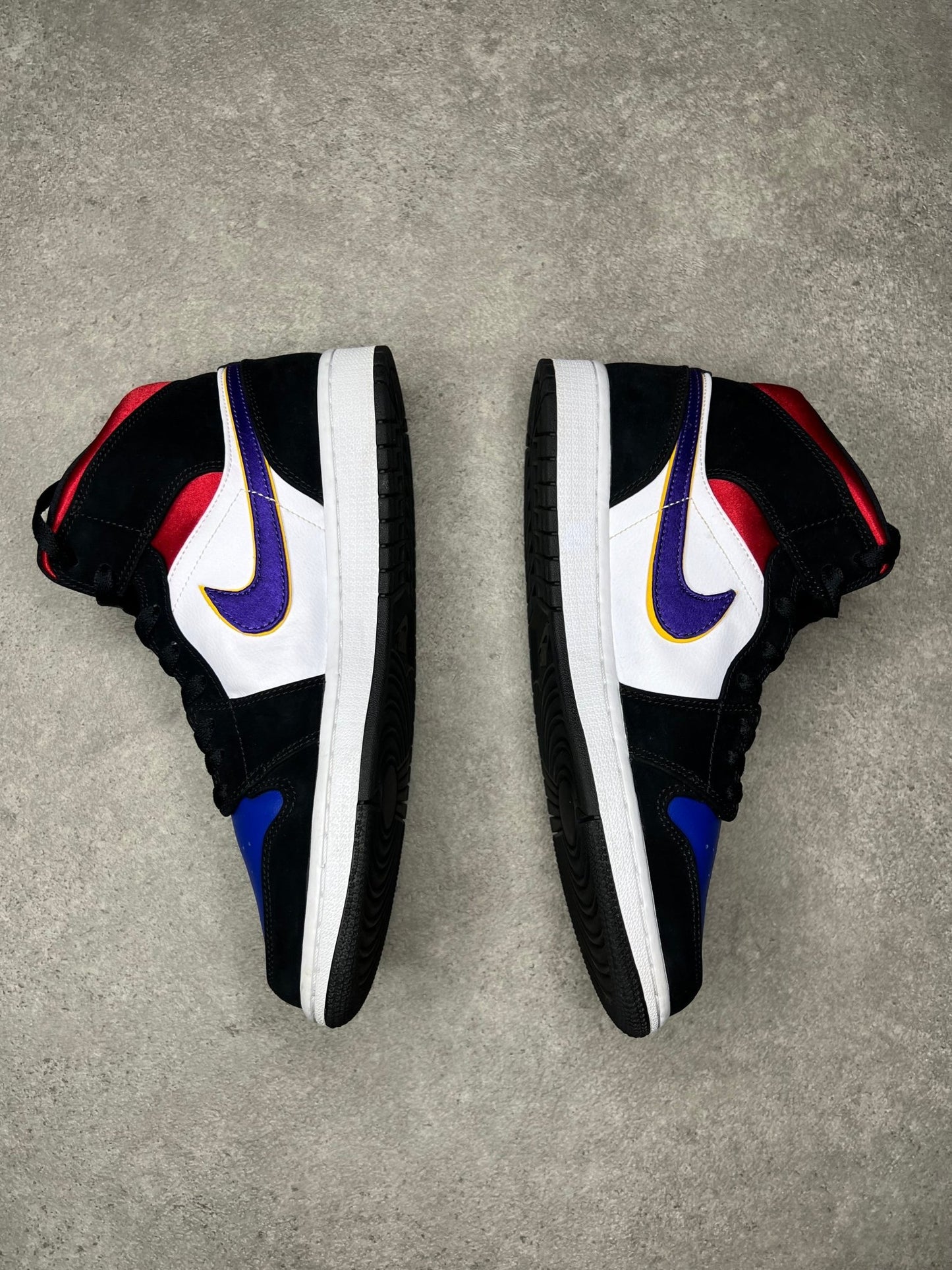 Nike - Jordan 1 Mid Lakers Top 3 (Pre - Loved) - Heat Providers
