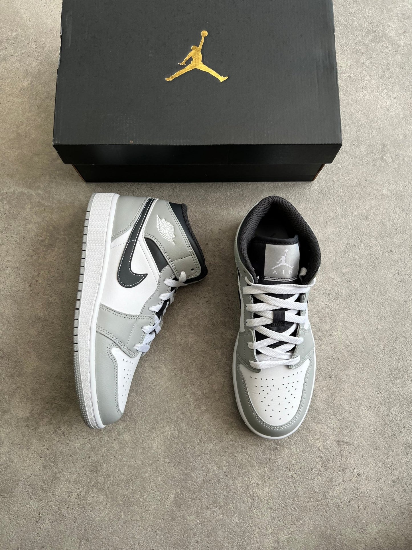 Nike - Jordan 1 Mid Light Smoke Grey (GS) - Heat Providers