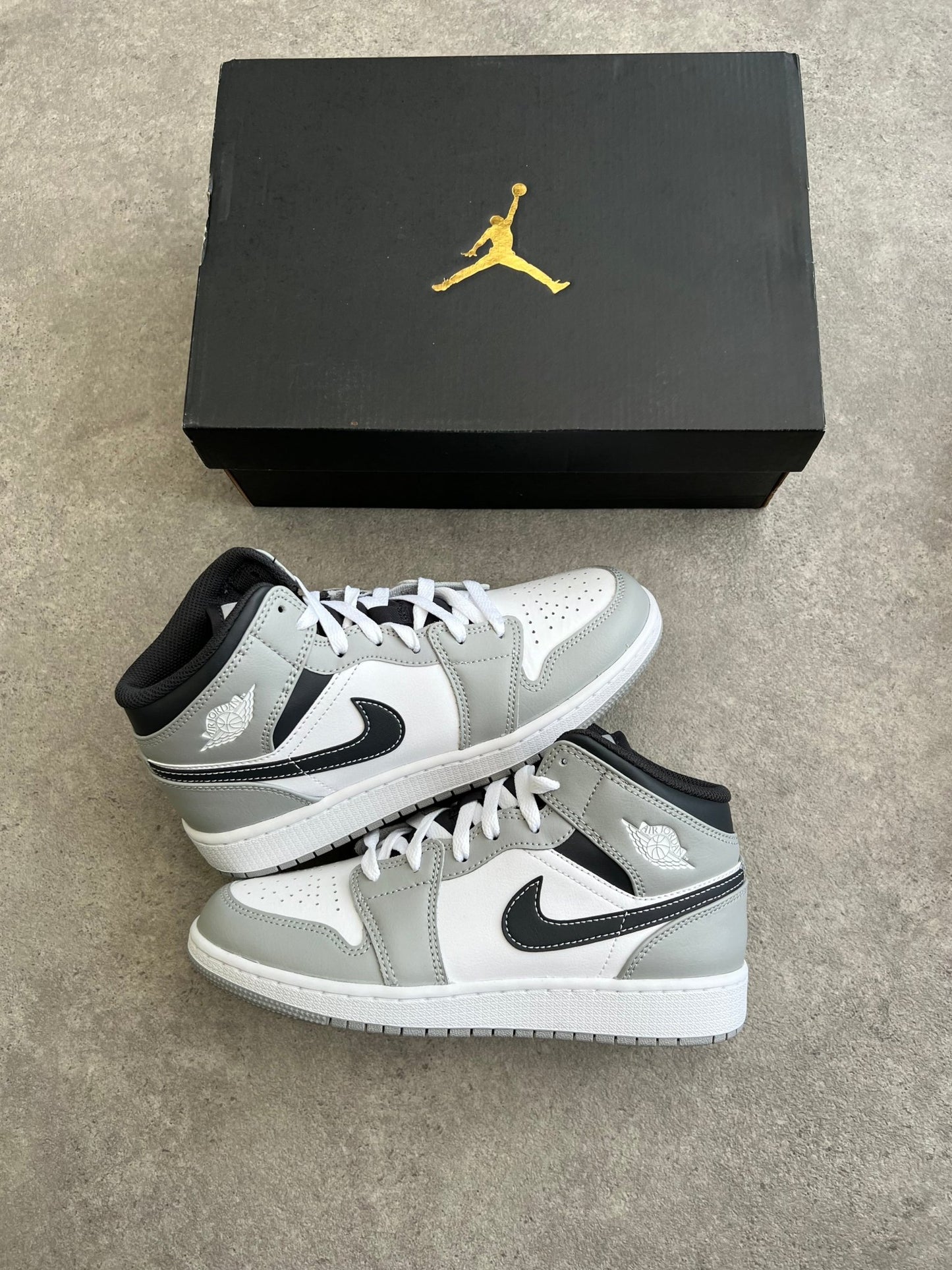 Nike - Jordan 1 Mid Light Smoke Grey (GS) - Heat Providers
