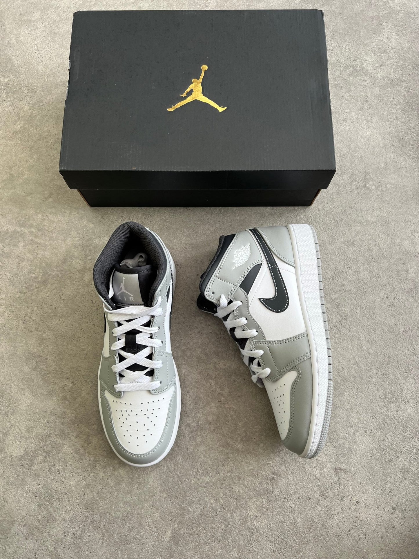 Nike - Jordan 1 Mid Light Smoke Grey (GS) - Heat Providers