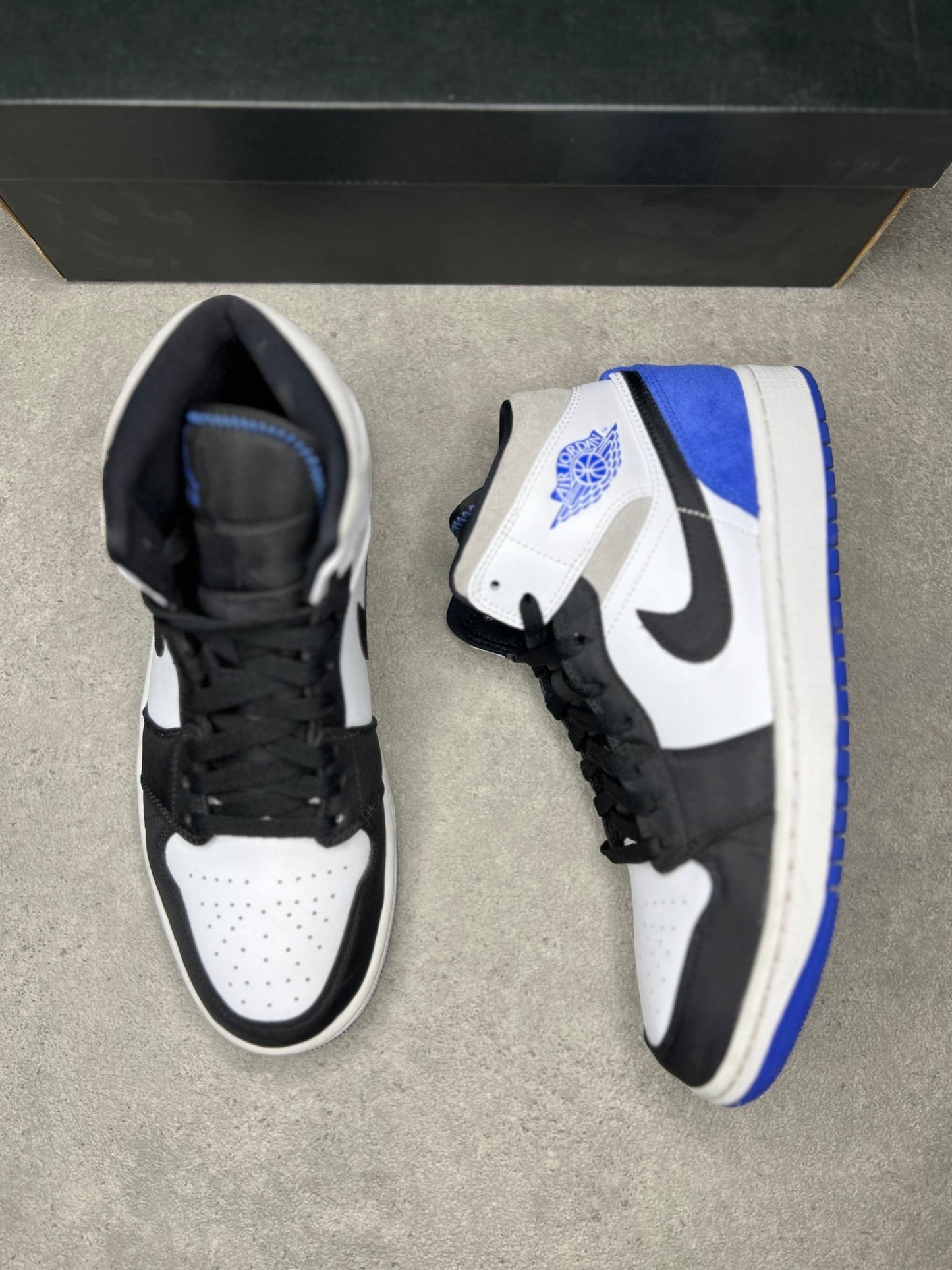 Nike - Jordan 1 Mid Royal Black Toe (Pre - Loved) - Heat Providers