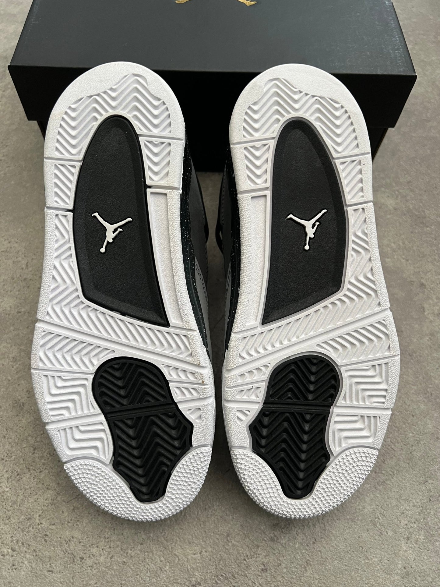 Nike - Jordan 4 Fear (2024, PS) - Heat Providers