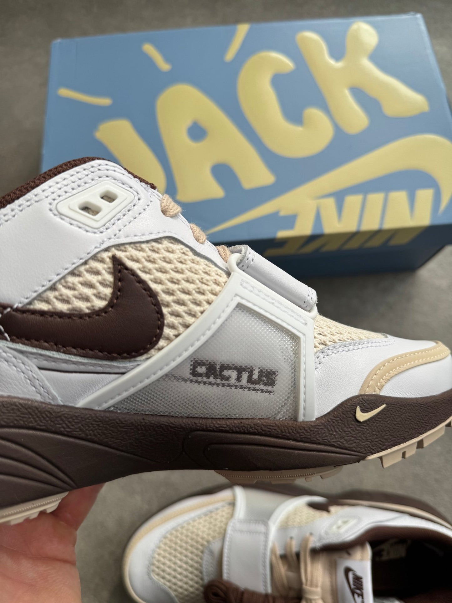 Nike - Zoom Field Jaxx Travis Scott Light Chocolate - Heat Providers