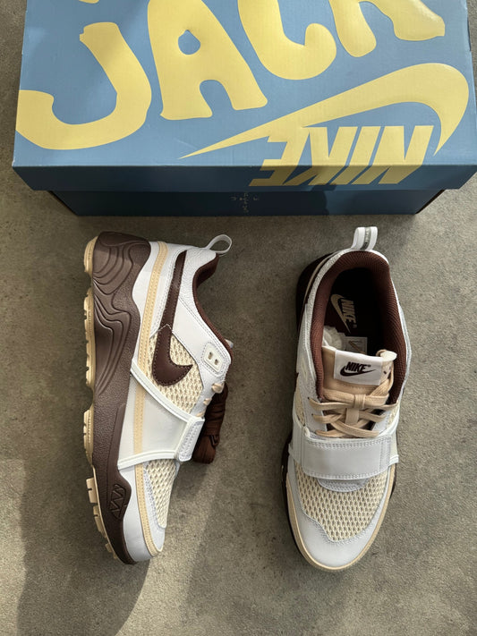 Nike - Zoom Field Jaxx Travis Scott Light Chocolate - Heat Providers