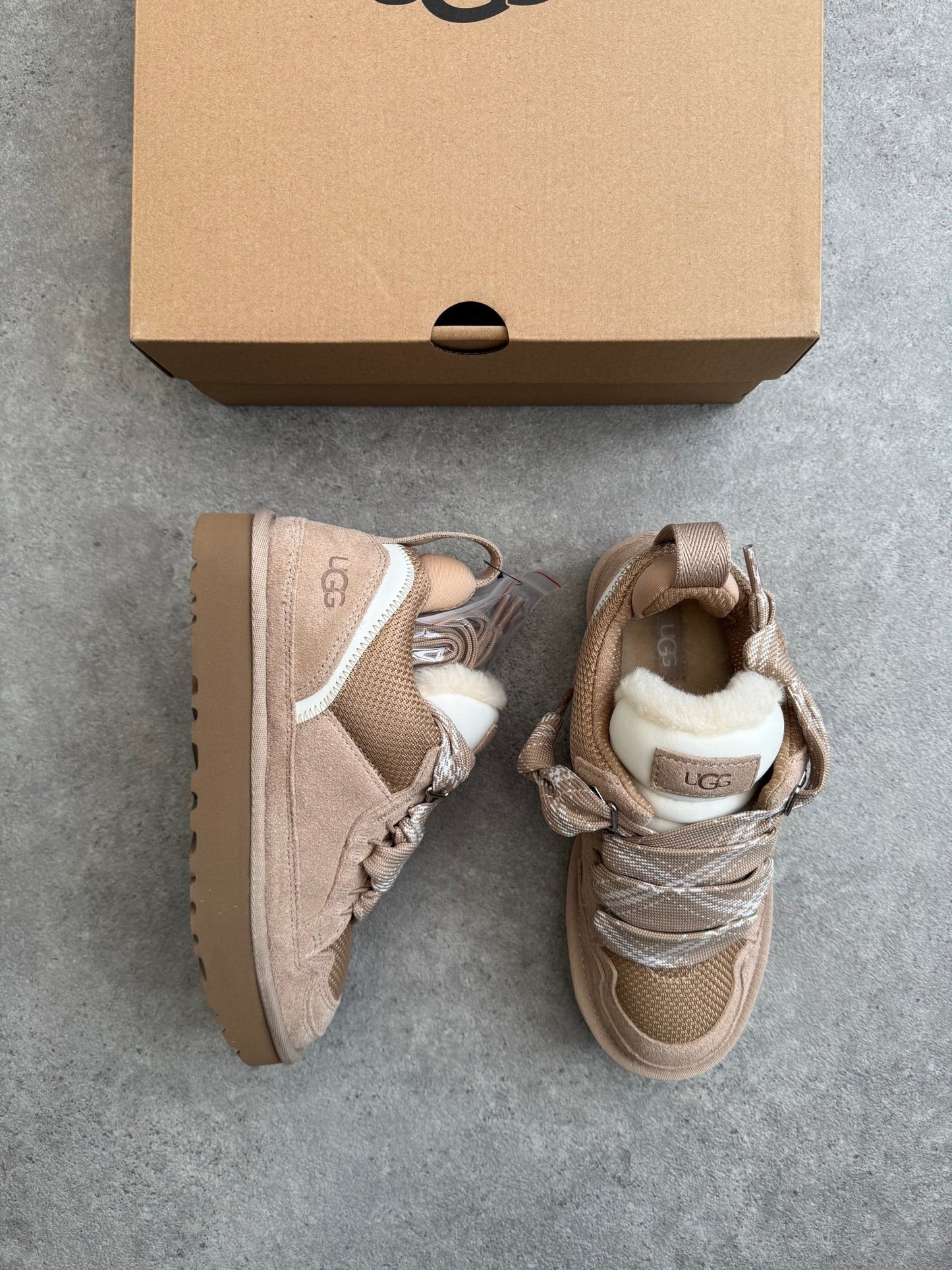 UGG - UGG Lowmel Sand (W) - Heat Providers