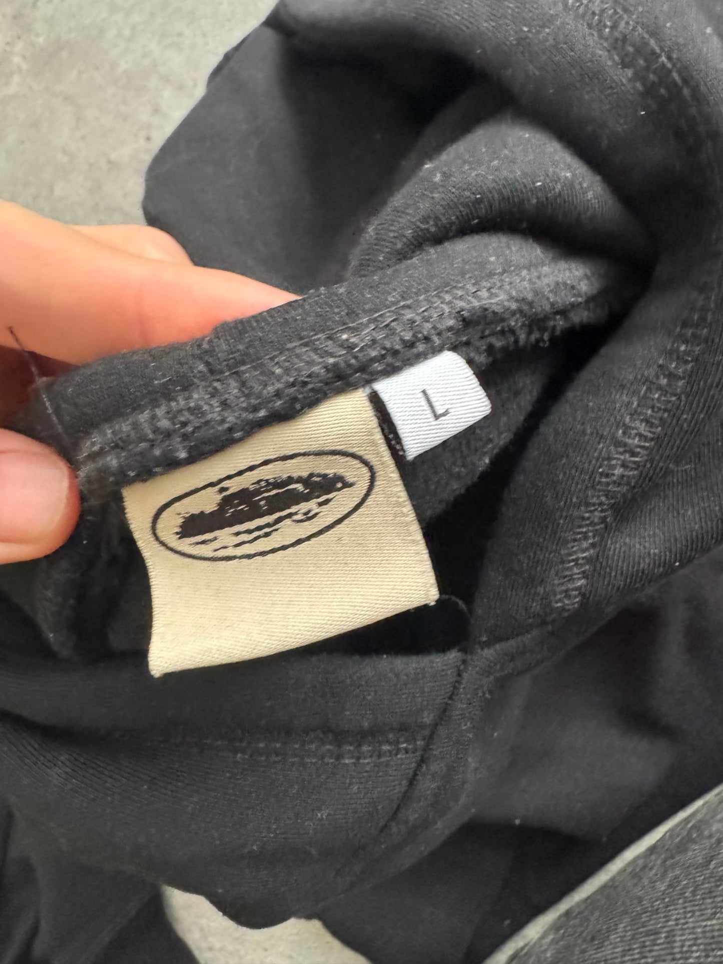 Corteiz - Corteiz Alcatraz Black and Red Hoodie - Pre - Loved - Heat Providers