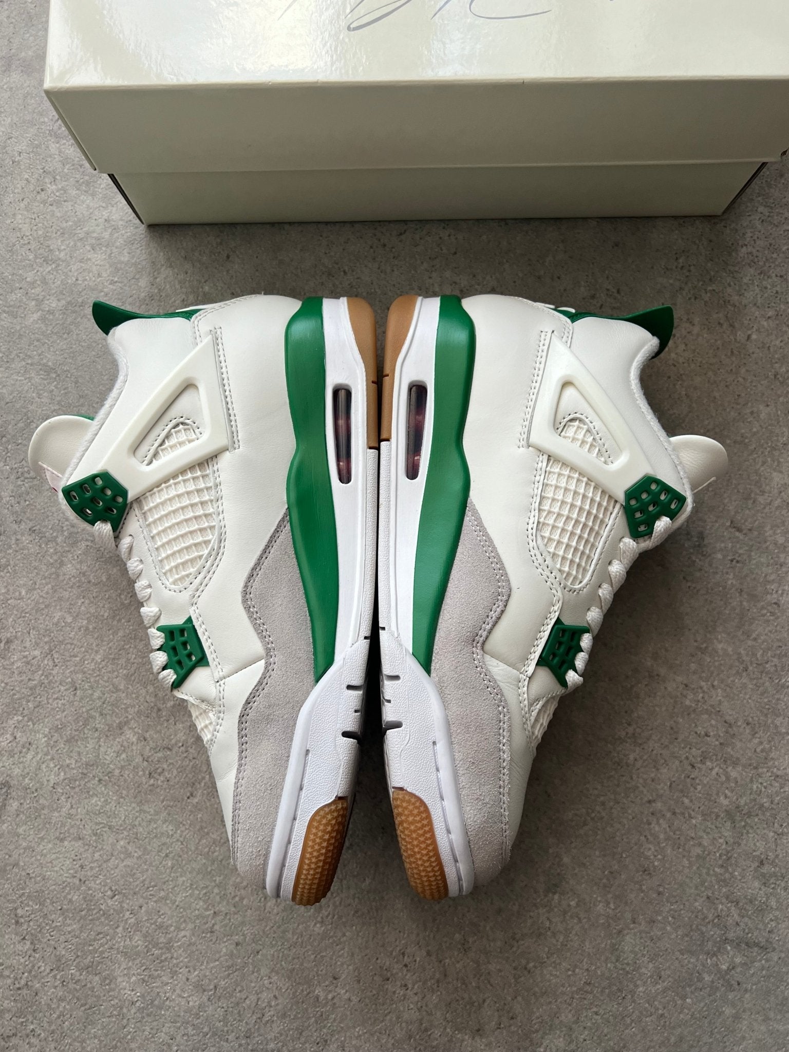 Jordan 4 Pine Green SB (Pre - loved) - Heat Providers