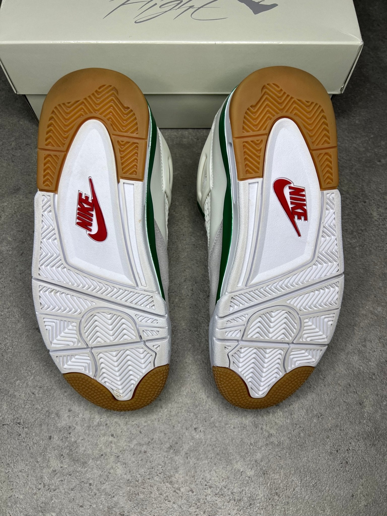 Jordan 4 Pine Green SB (Pre - loved) - Heat Providers