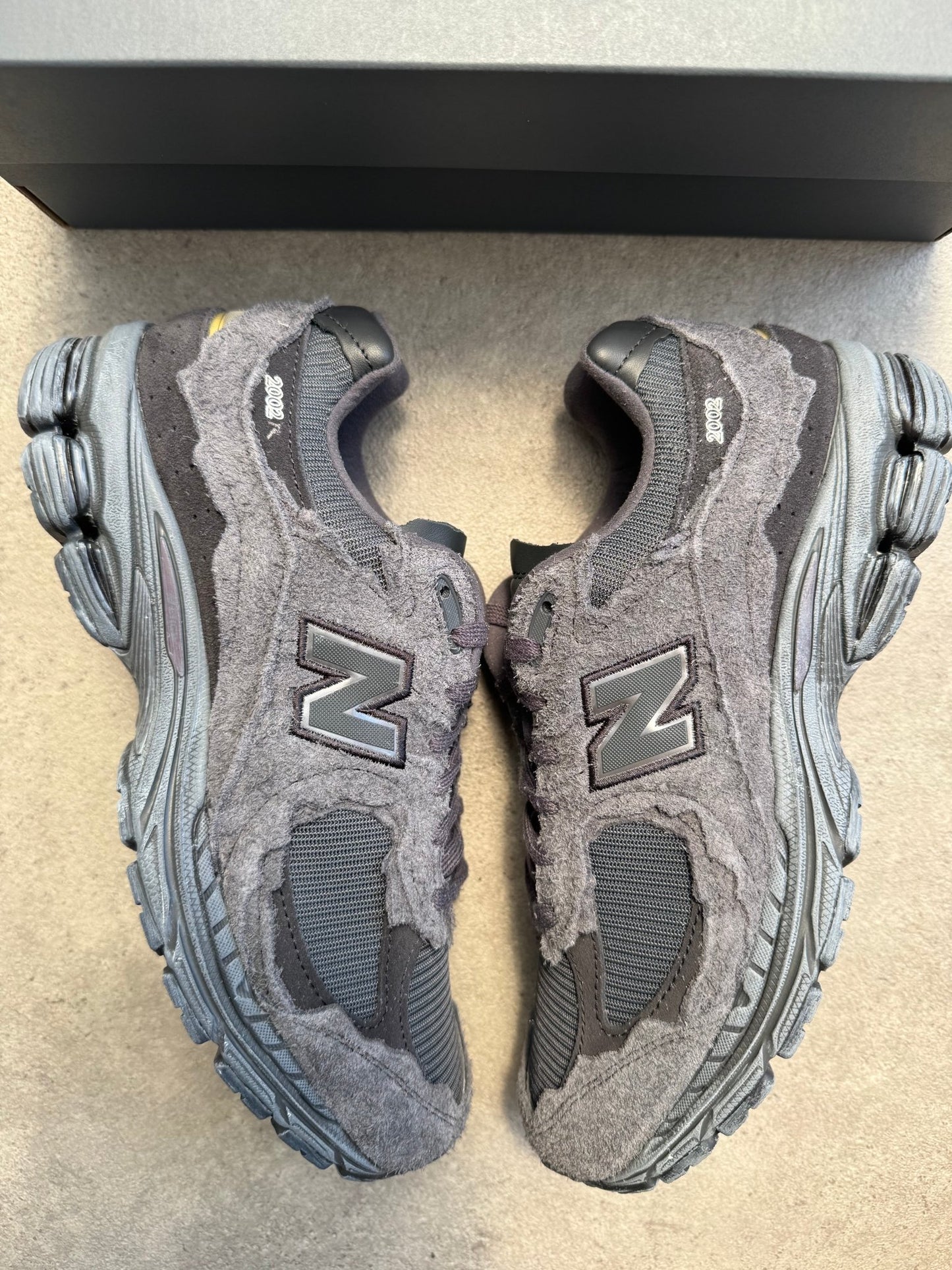 New Balance - New Balance 2002R Protection Pack Charcoal Black - Heat Providers