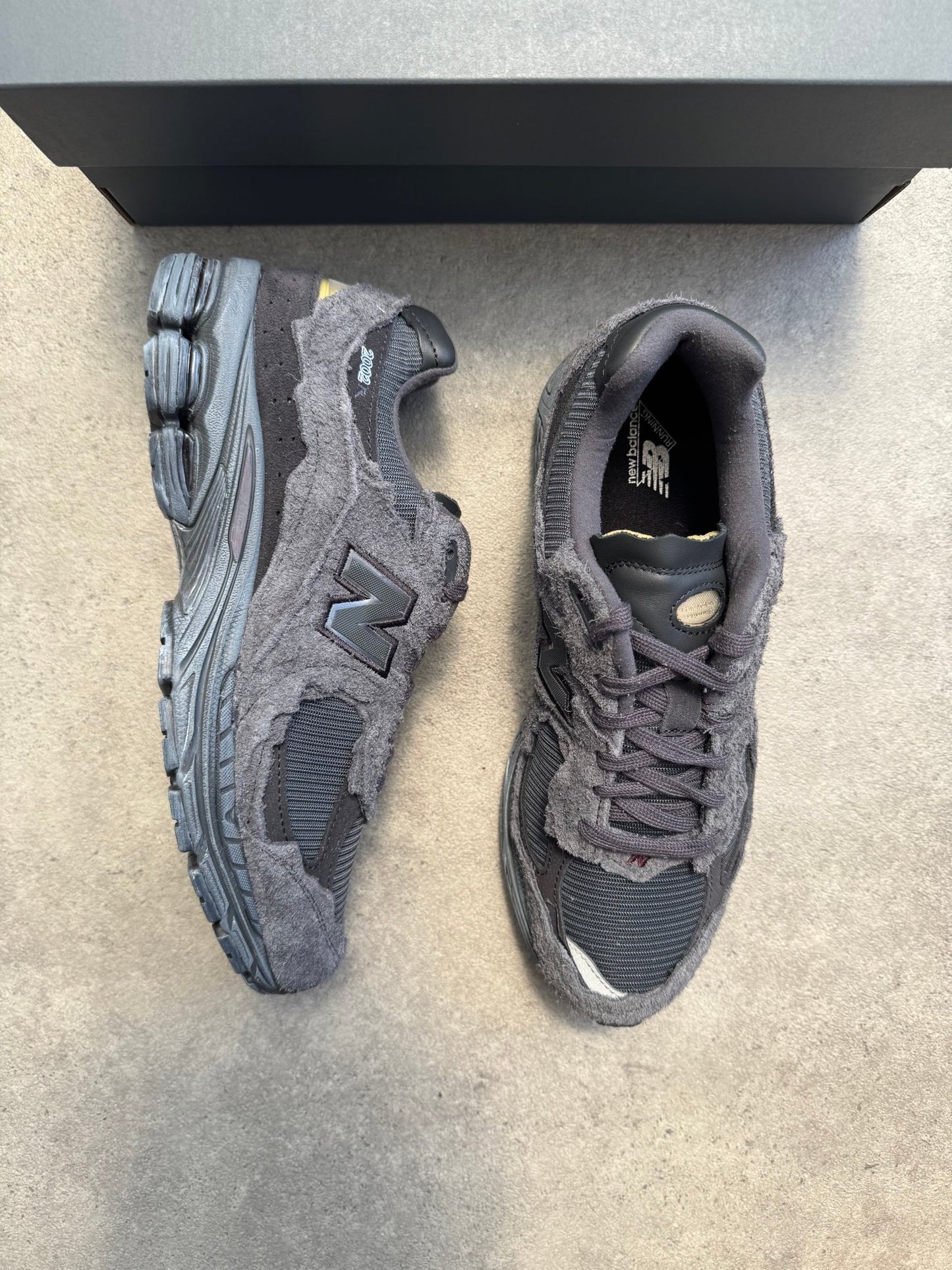 New Balance - New Balance 2002R Protection Pack Charcoal Black - Heat Providers