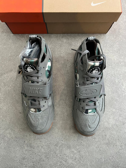 Nike - Air Trainer Huarache Corteiz Gully Grey - Heat Providers