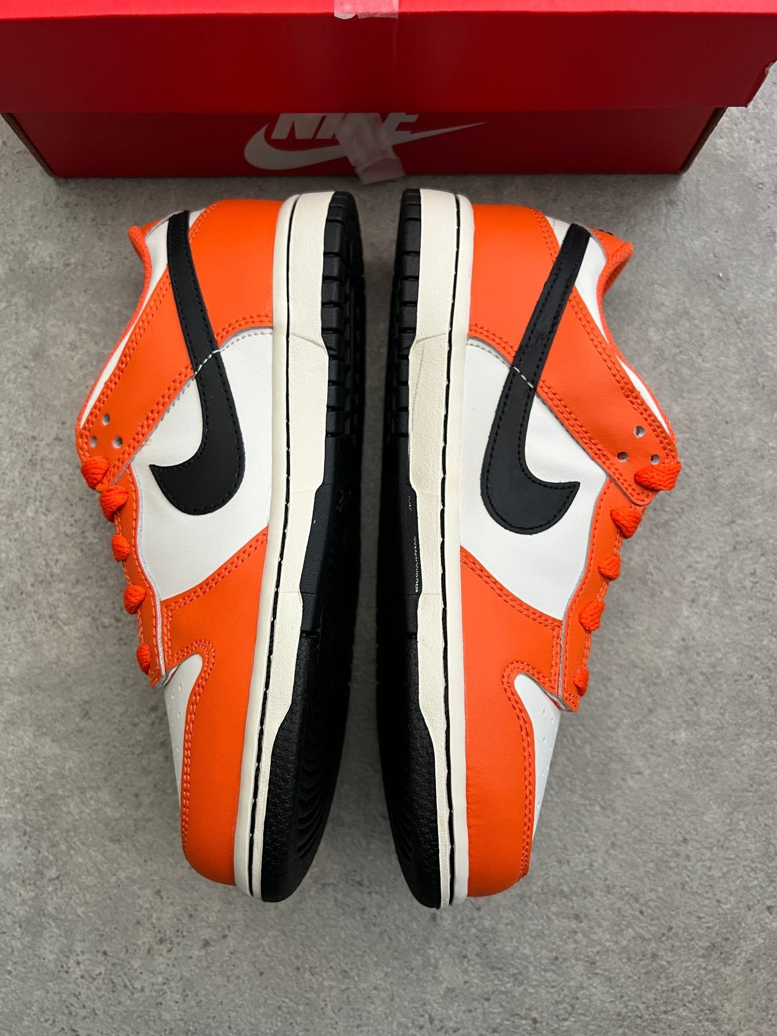 Nike - Dunk Low Halloween (2022, GS) - Heat Providers