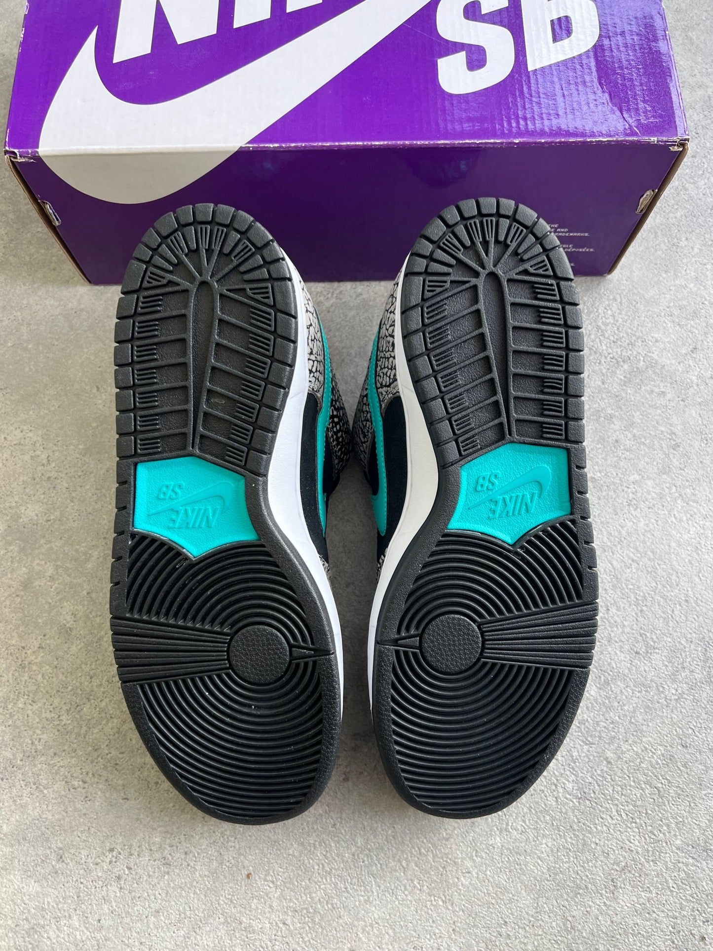 Nike - Dunk low SB Atmos Elephant Print - Heat Providers