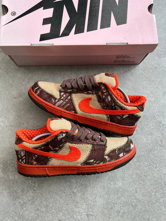 Nike - Dunk Low SB Reese Forbes Hunter (2004) - Heat Providers