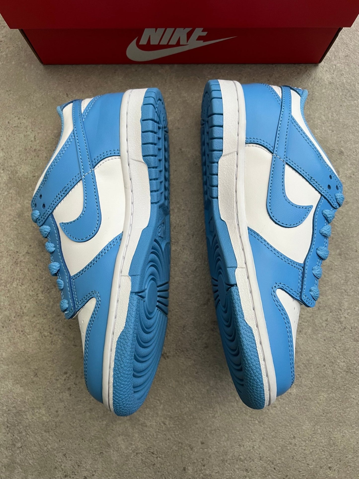 Nike - Dunk Low UNC (GS) - Heat Providers