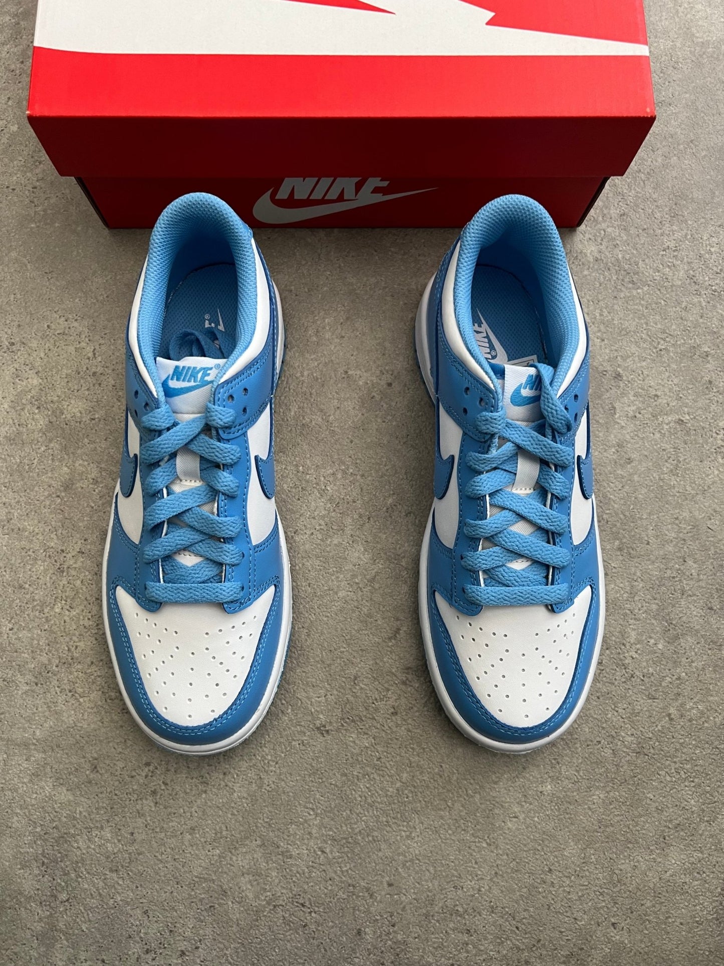 Nike - Dunk Low UNC (GS) - Heat Providers