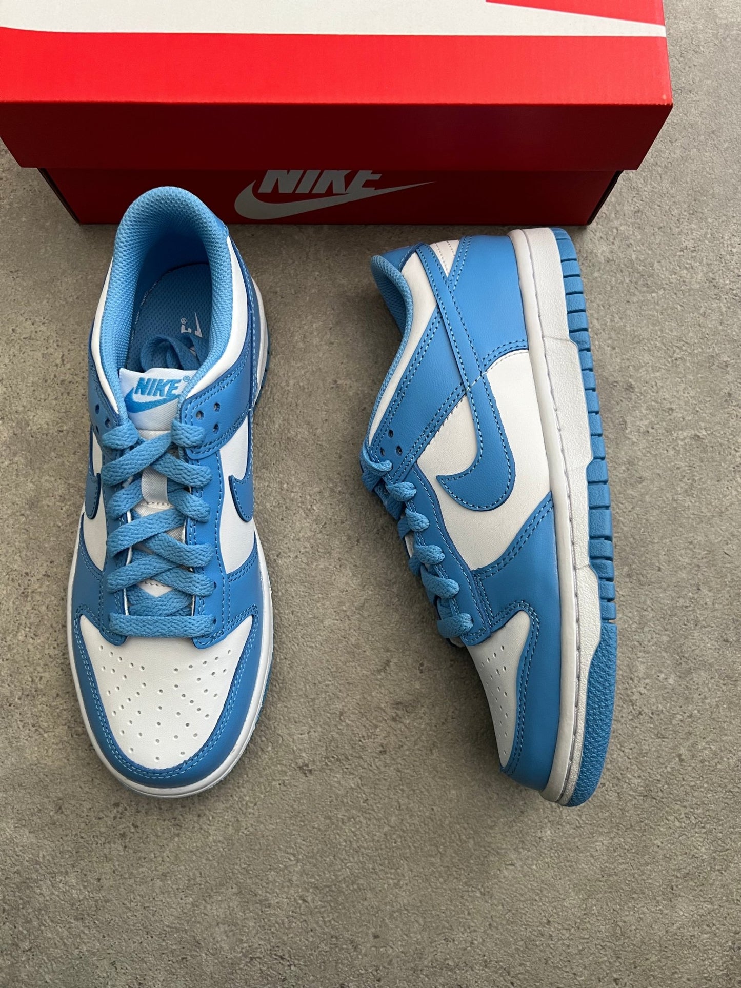 Nike - Dunk Low UNC (GS) - Heat Providers