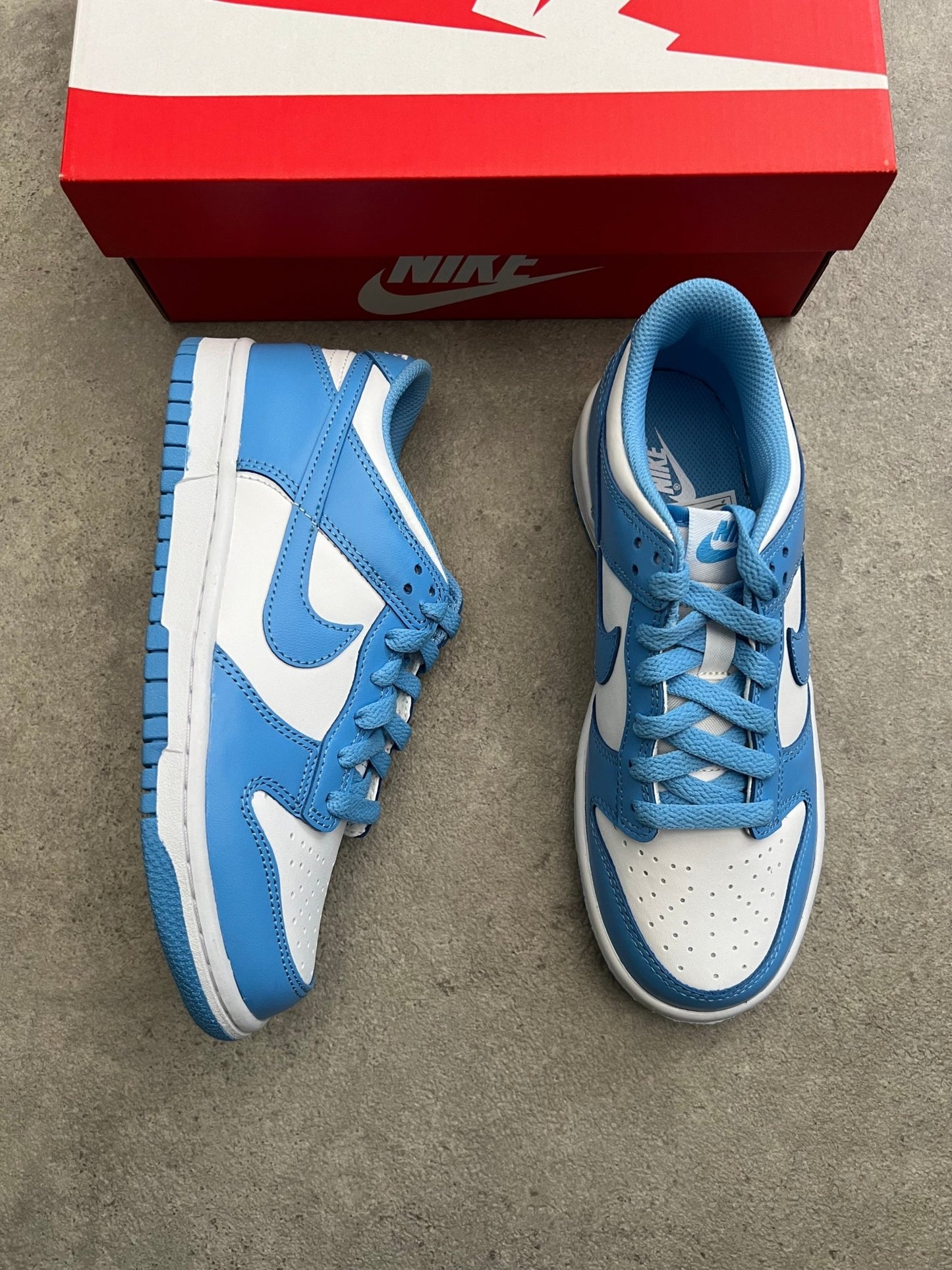 Nike - Dunk Low UNC (GS) - Heat Providers