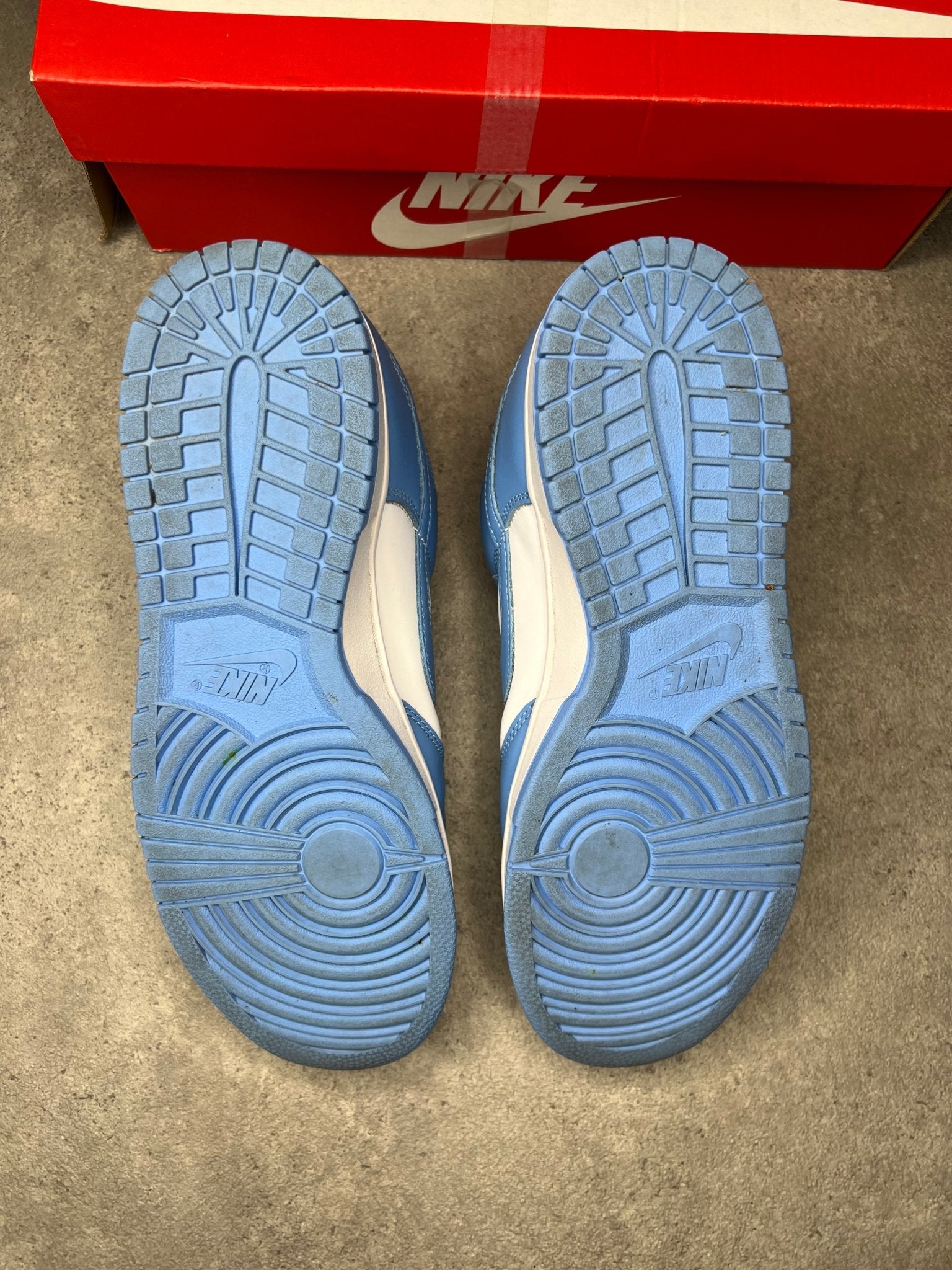 Nike - Dunk Low UNC (Pre - Loved) - Heat Providers