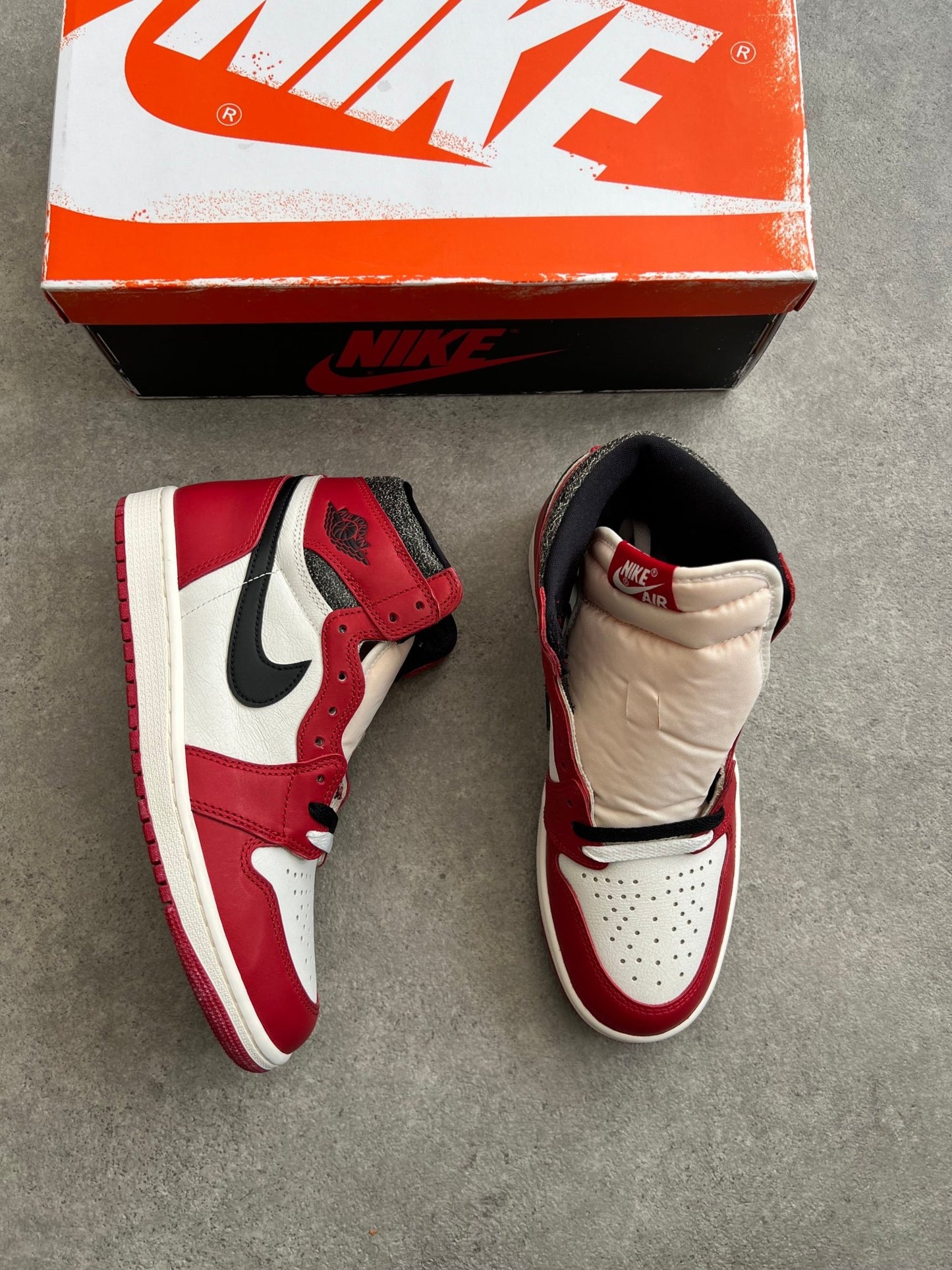 Nike - Jordan 1 High Chicago Lost and Found - Heat Providers