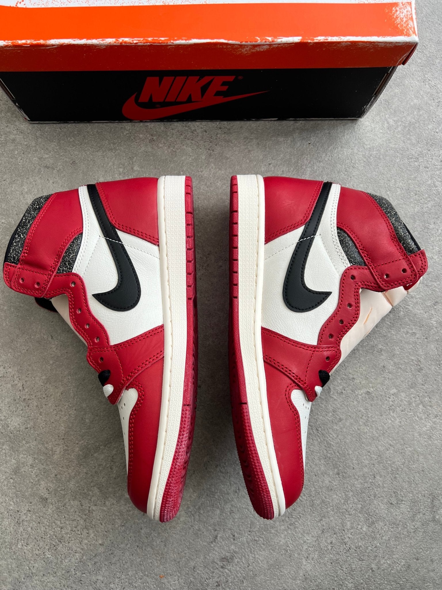 Nike - Jordan 1 High Chicago Lost and Found - Heat Providers