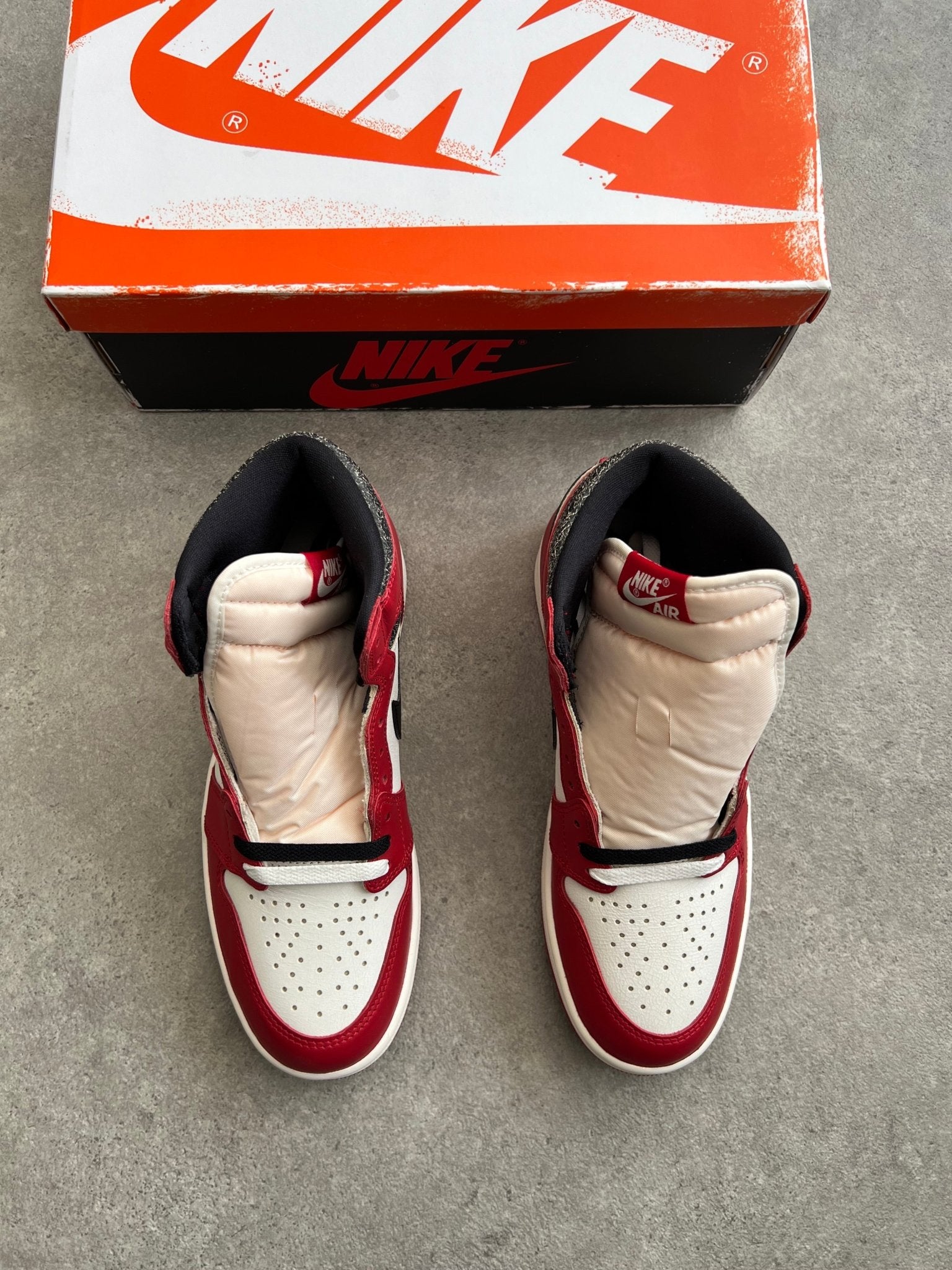 Nike - Jordan 1 High Chicago Lost and Found - Heat Providers