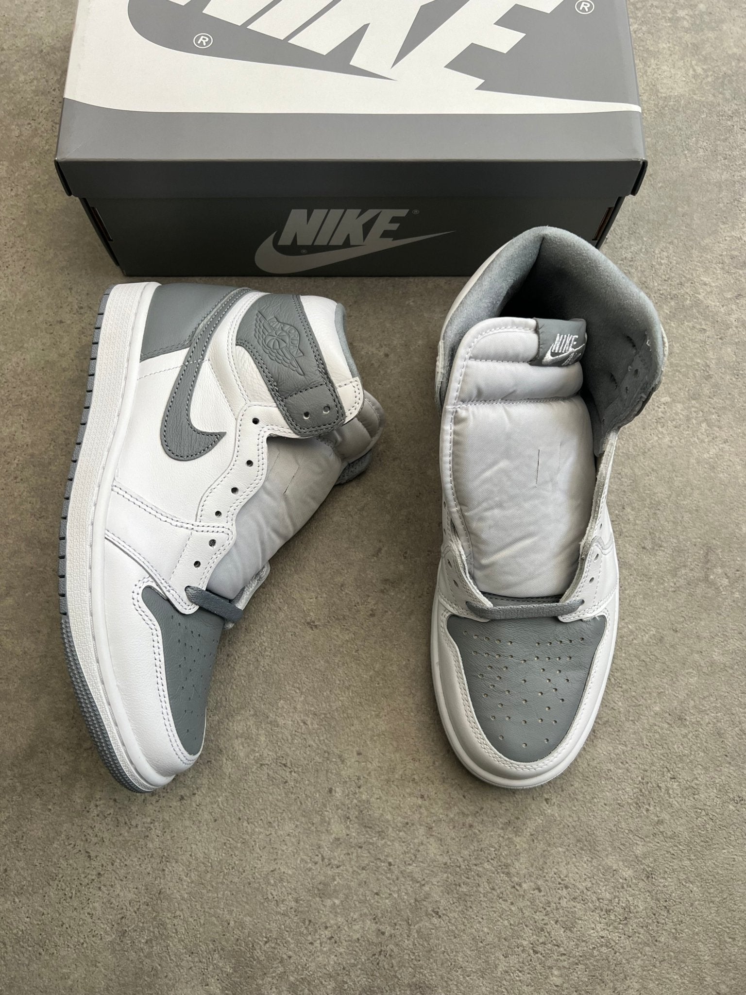 Nike - Jordan 1 High Stealth - Heat Providers