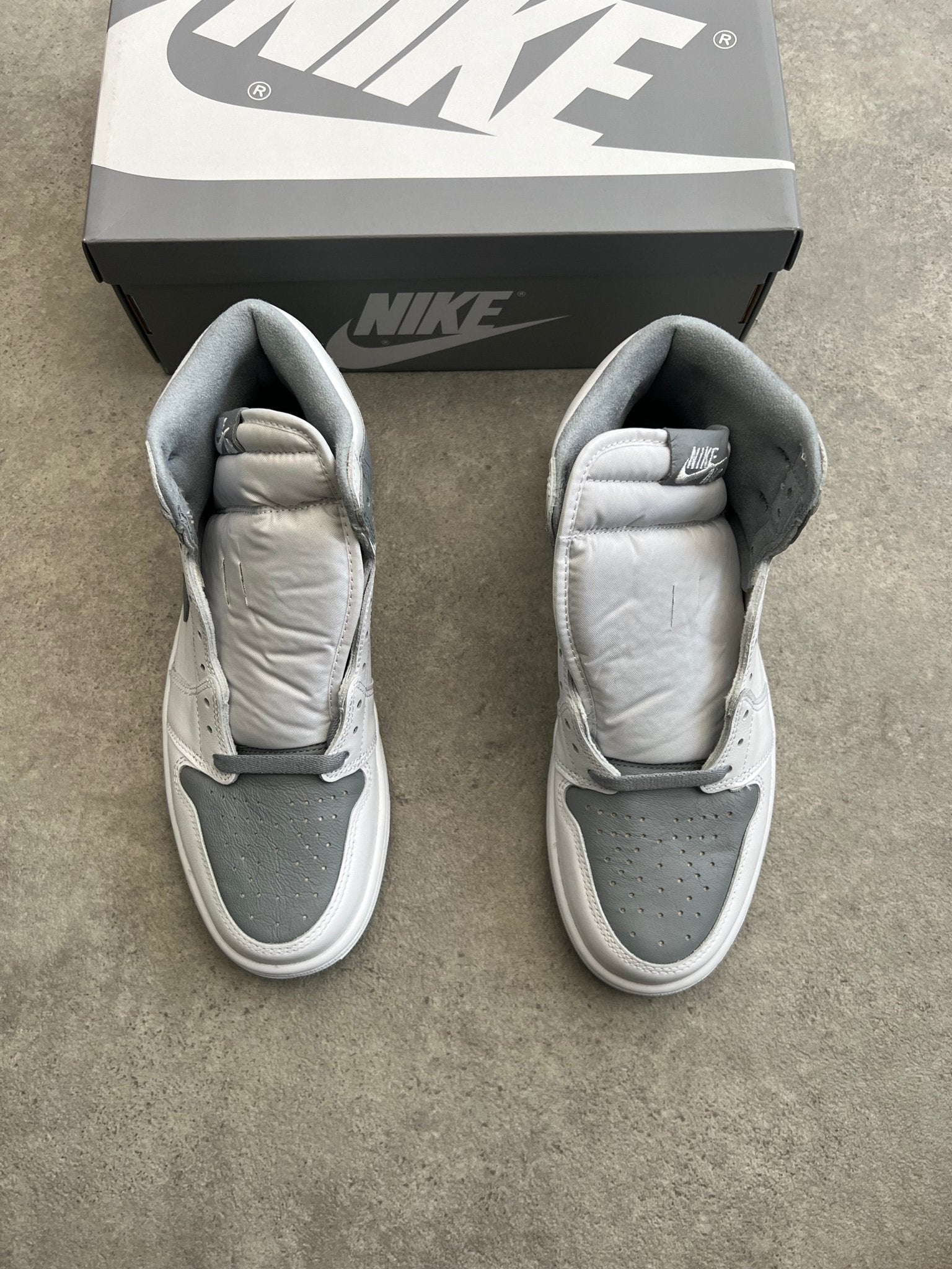 Nike - Jordan 1 High Stealth - Heat Providers