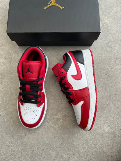 Nike - Jordan 1 Low Bulls (GS) - Heat Providers