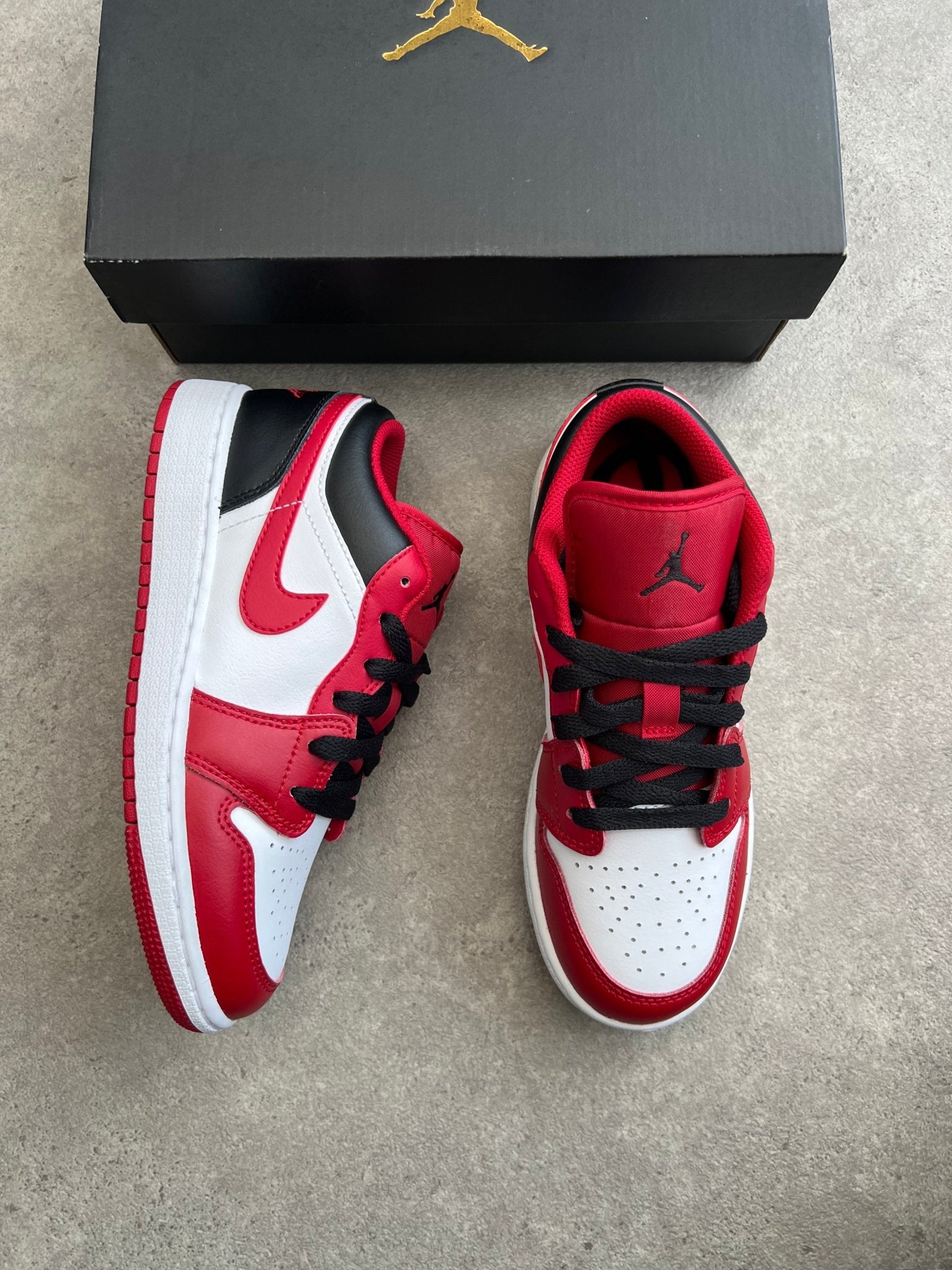 Nike - Jordan 1 Low Bulls (GS) - Heat Providers