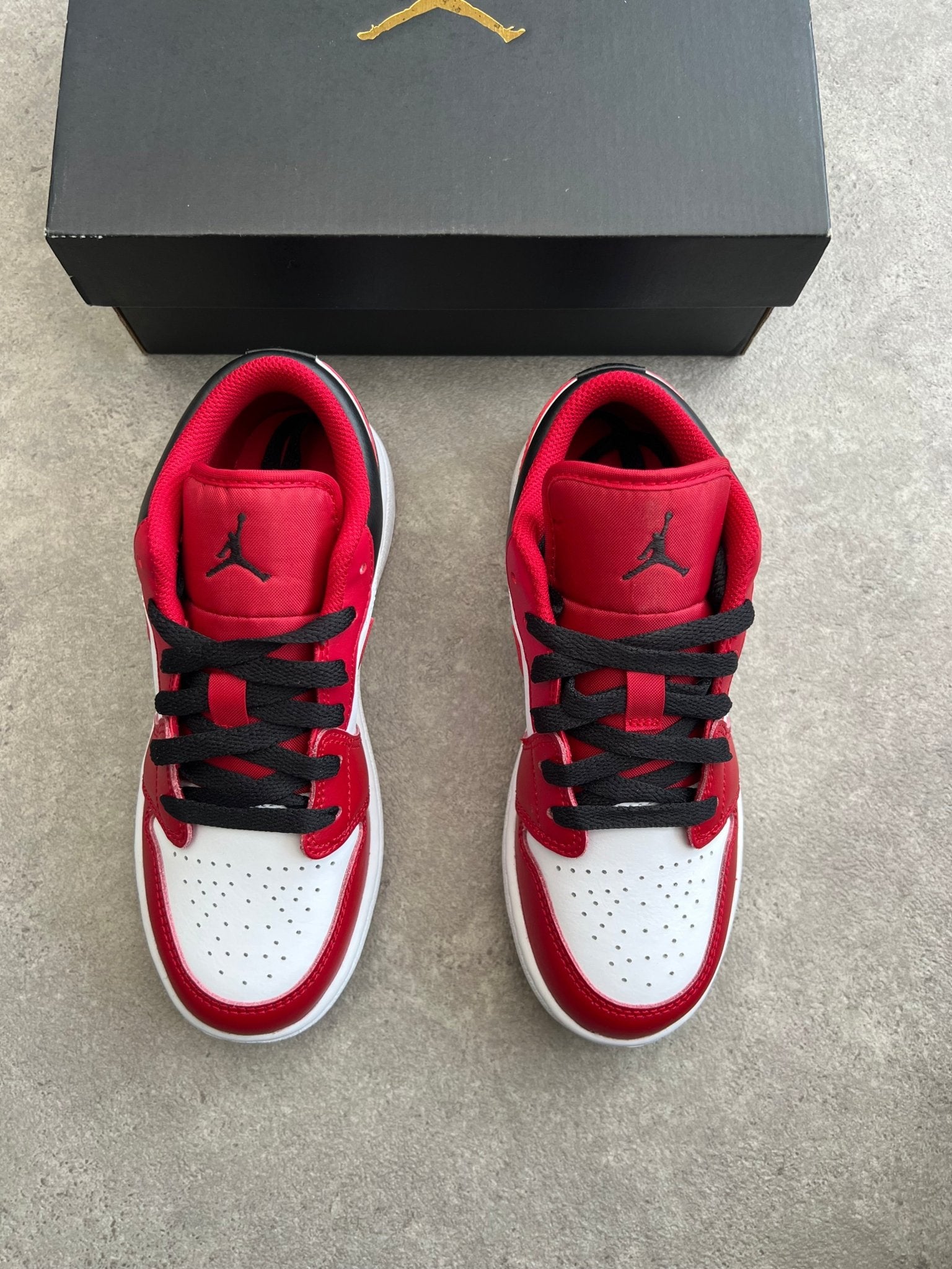 Nike - Jordan 1 Low Bulls (GS) - Heat Providers