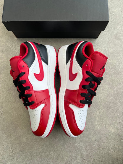 Nike - Jordan 1 Low Bulls (GS) - Heat Providers