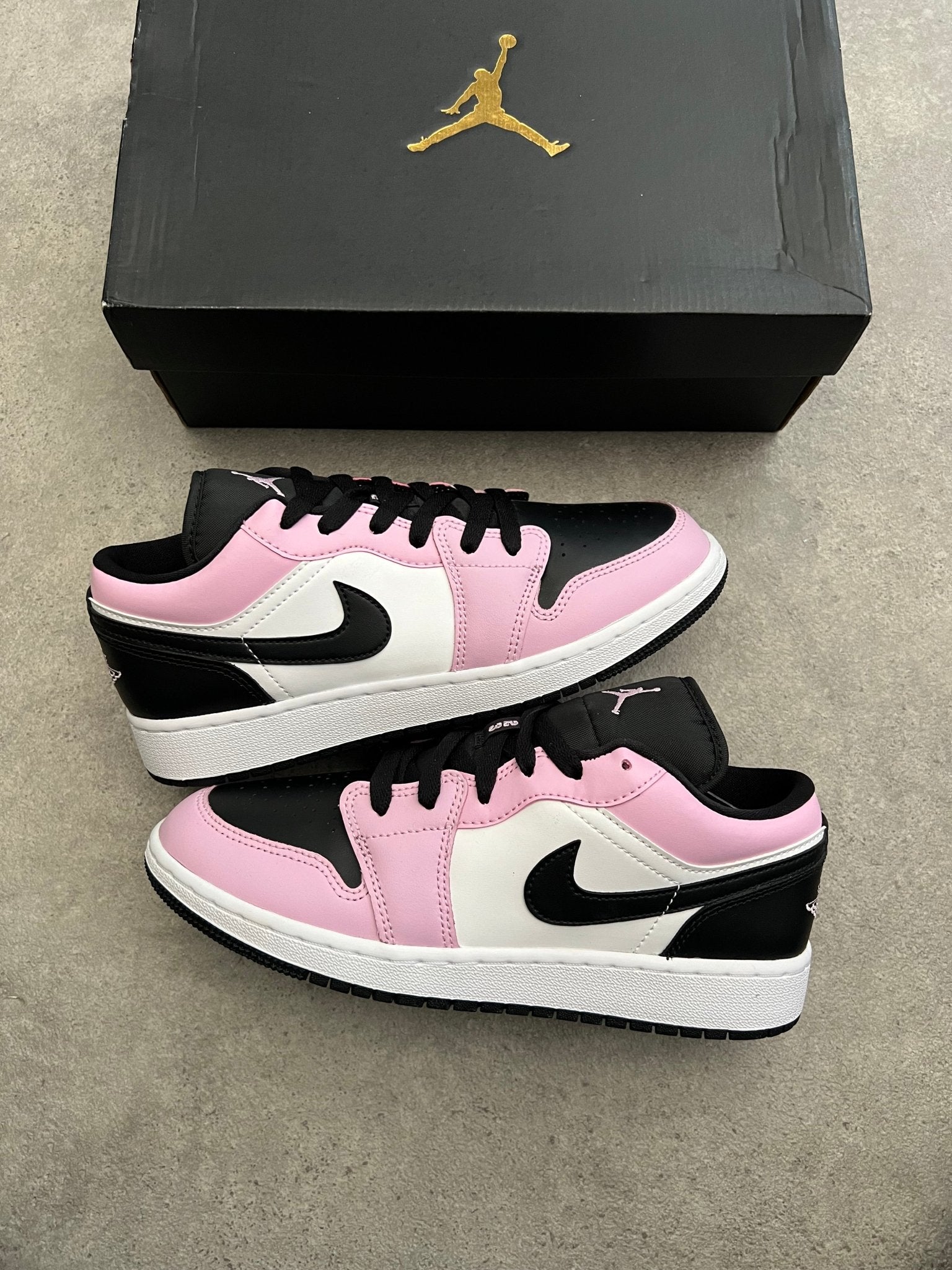 Nike - Jordan 1 Low Light Arctic Pink (GS) - Heat Providers