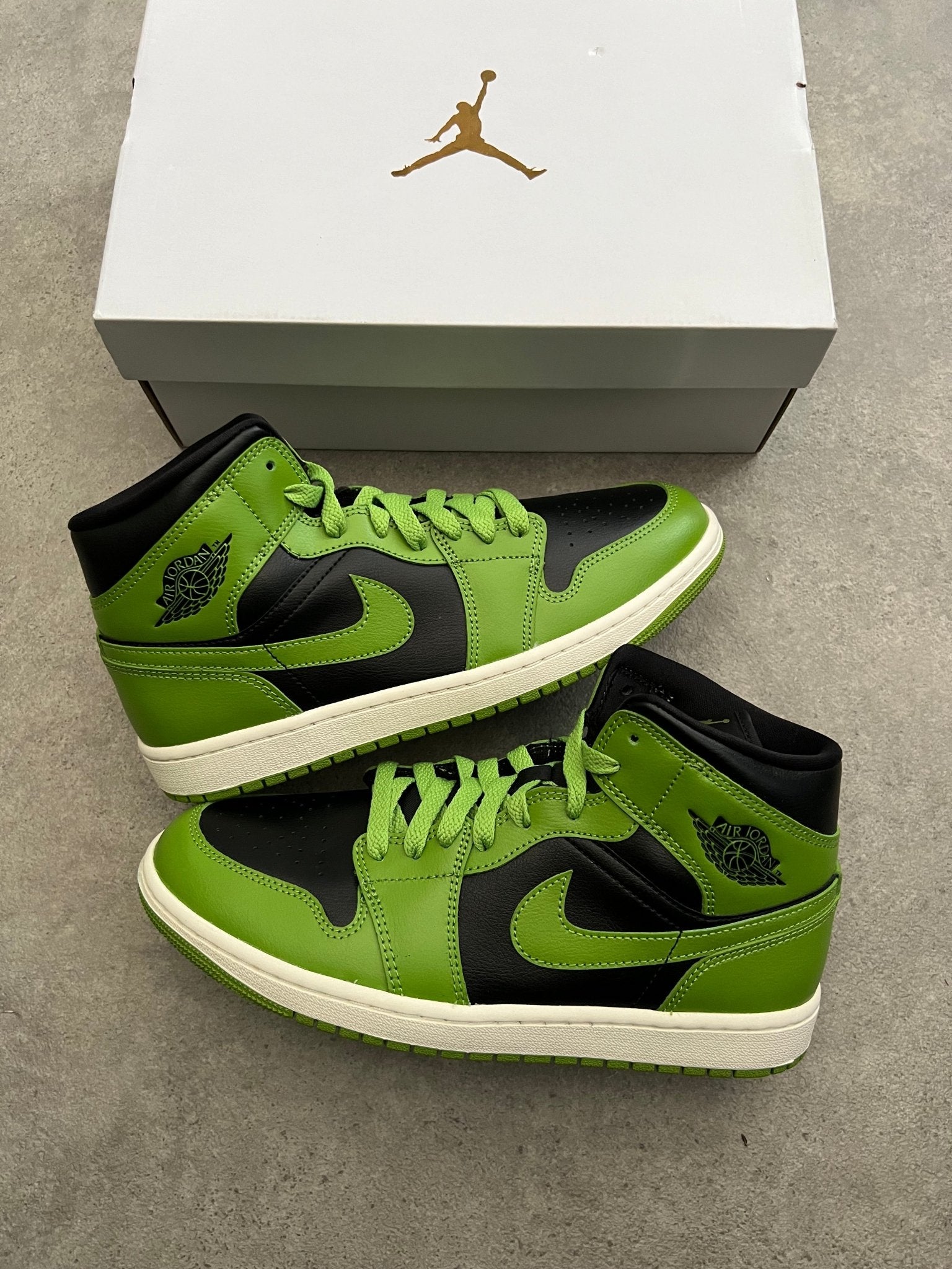 Nike - Jordan 1 Mid Altitude Green (W) - Heat Providers
