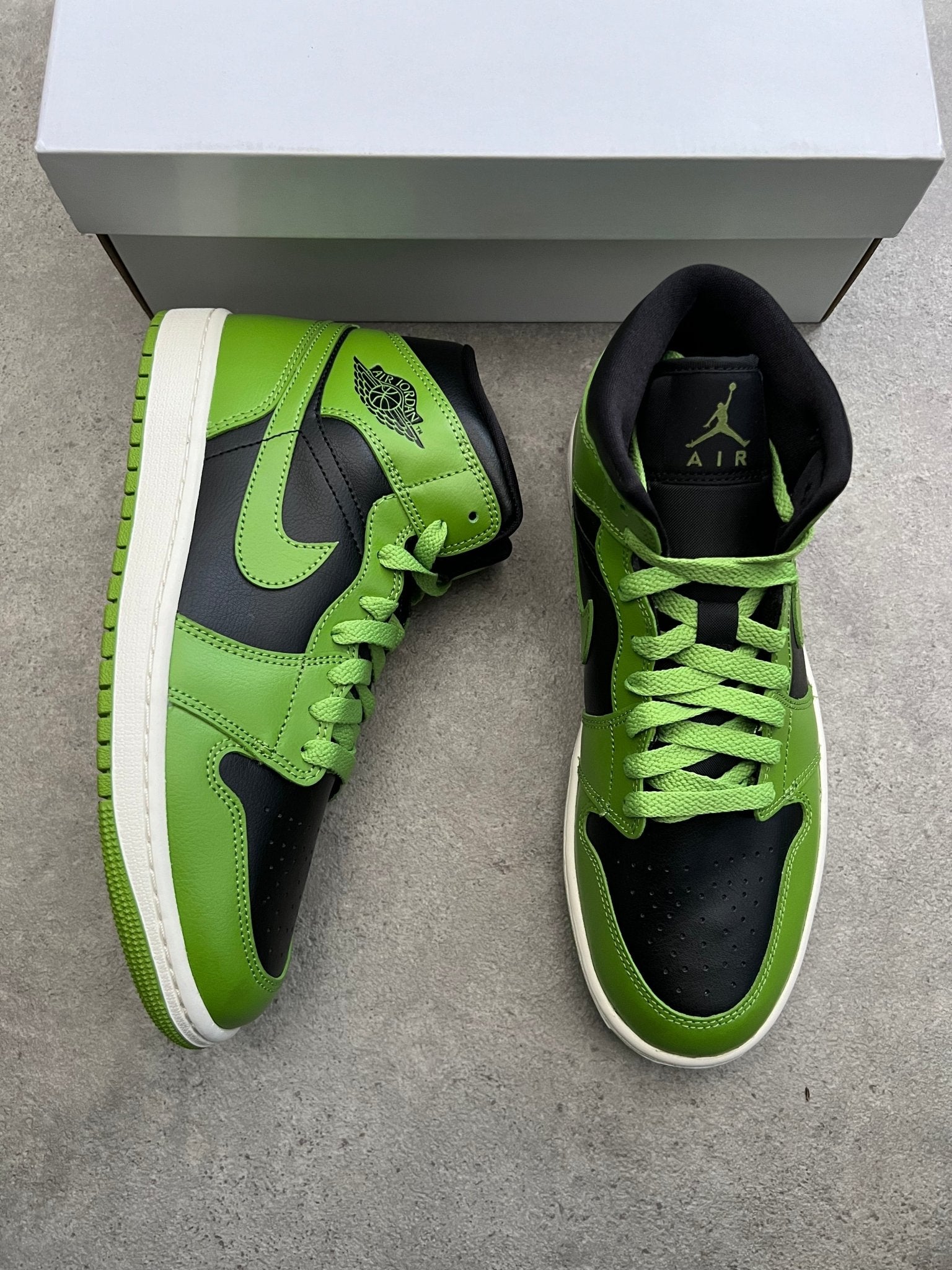 Nike - Jordan 1 Mid Altitude Green (W) - Heat Providers