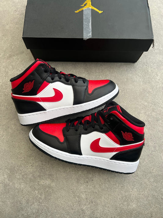 Nike - Jordan 1 Mid Black Fire Red (GS) - Heat Providers