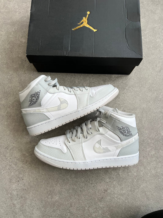 Nike - Jordan 1 Mid Grey Camo (Pre - Loved) - Heat Providers