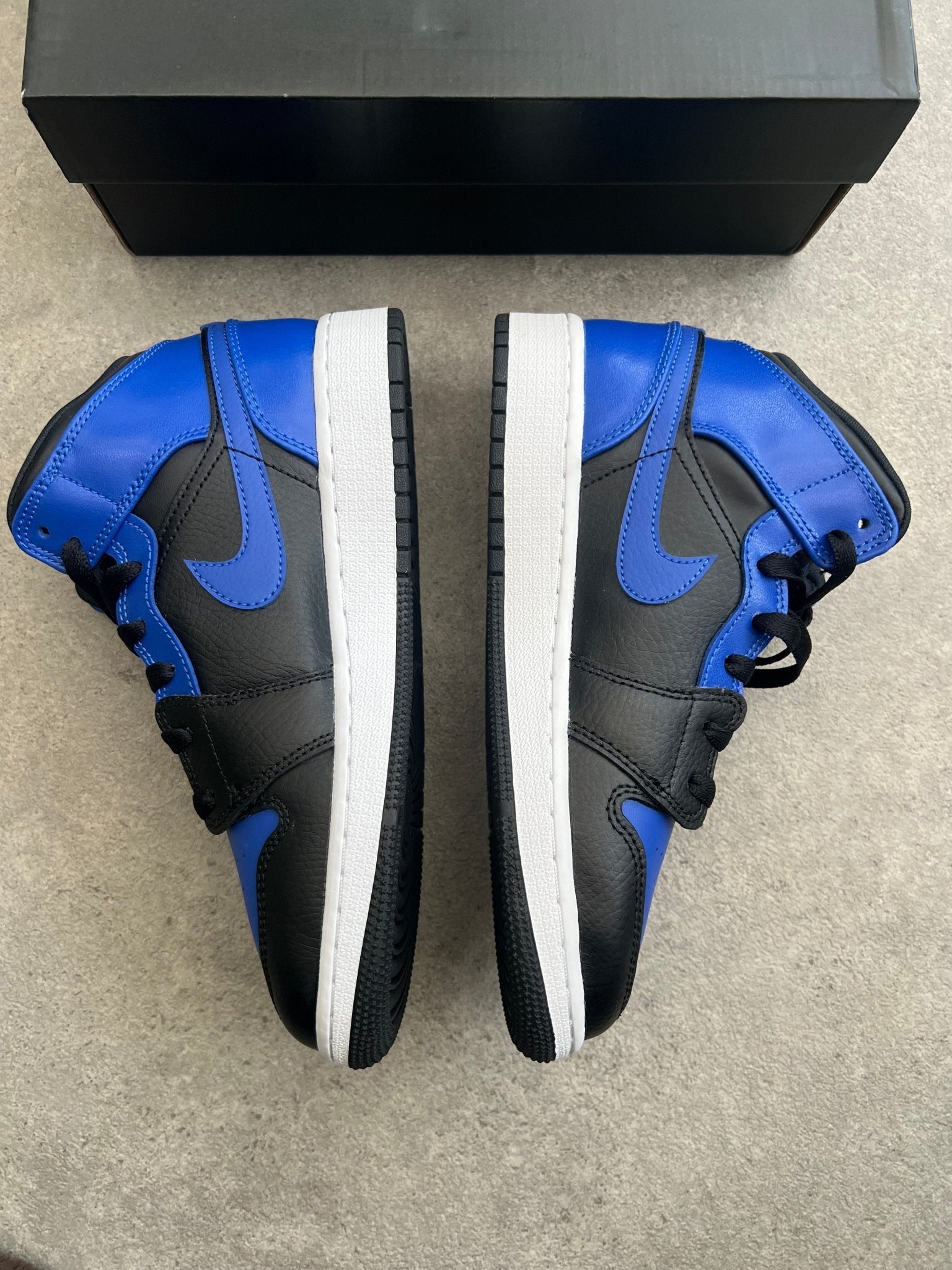 Nike - Jordan 1 Mid Hyper Royal (GS) - Heat Providers