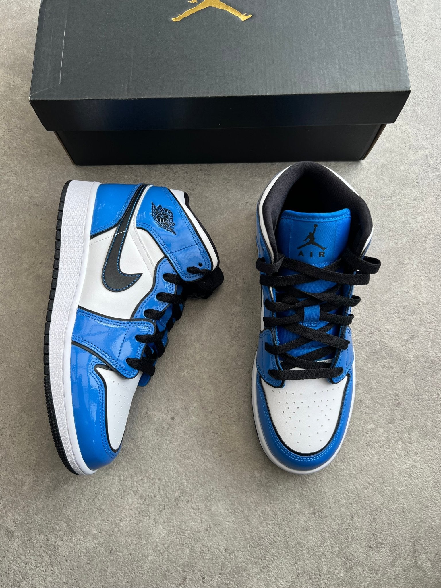 Nike - Jordan 1 Mid Signal Blue (GS) - Heat Providers